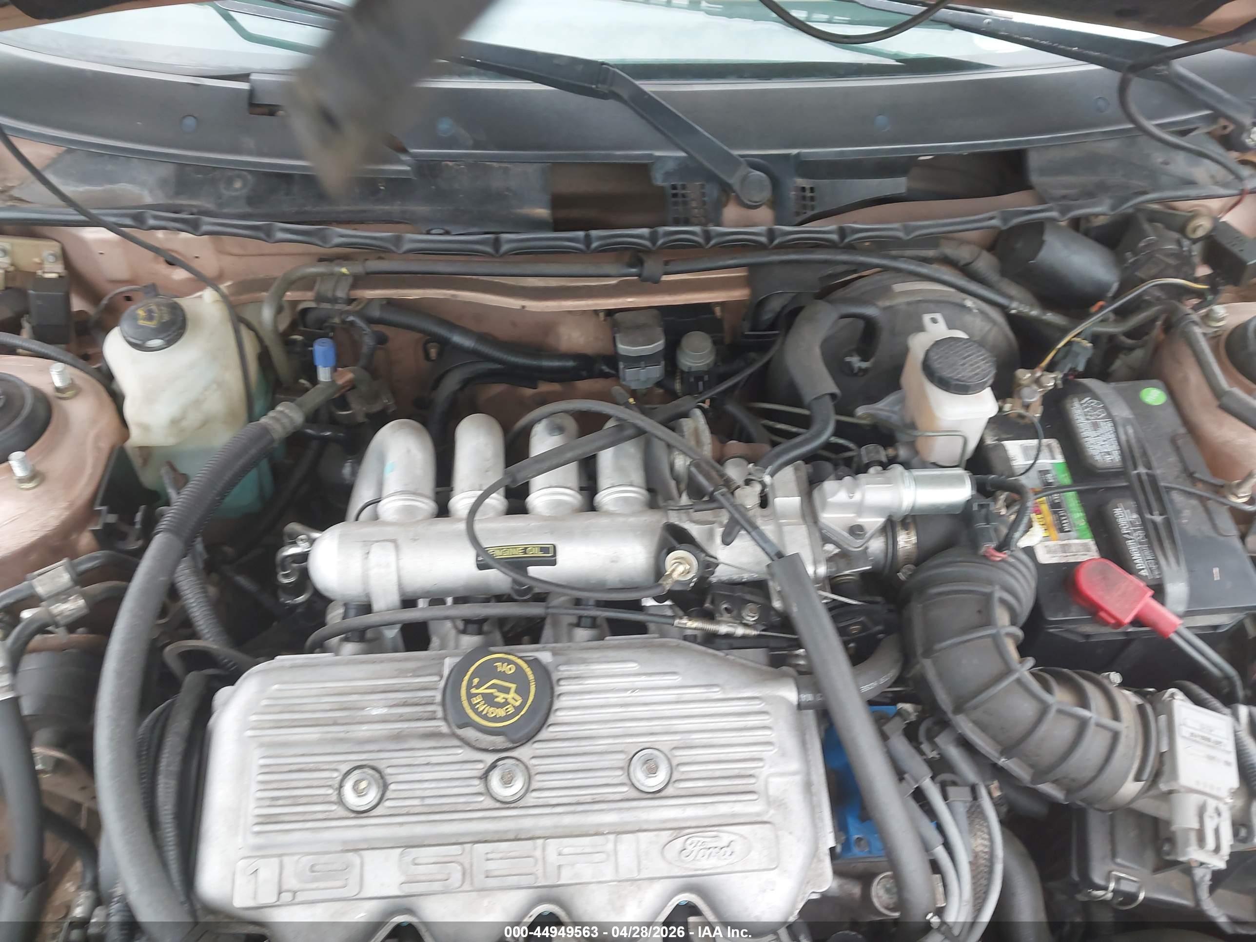 FORD ESCORT image 10