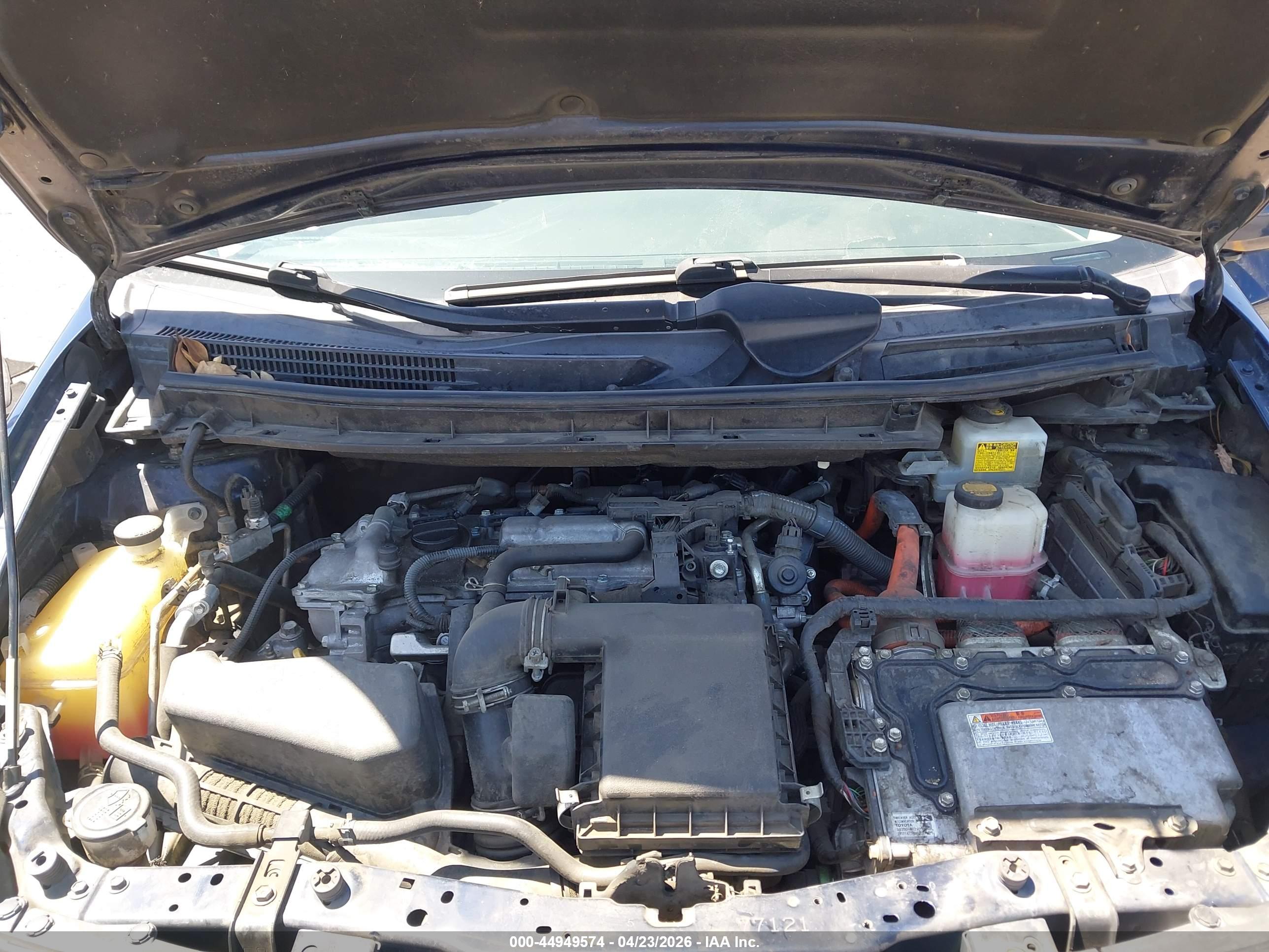 TOYOTA PRIUS image 10