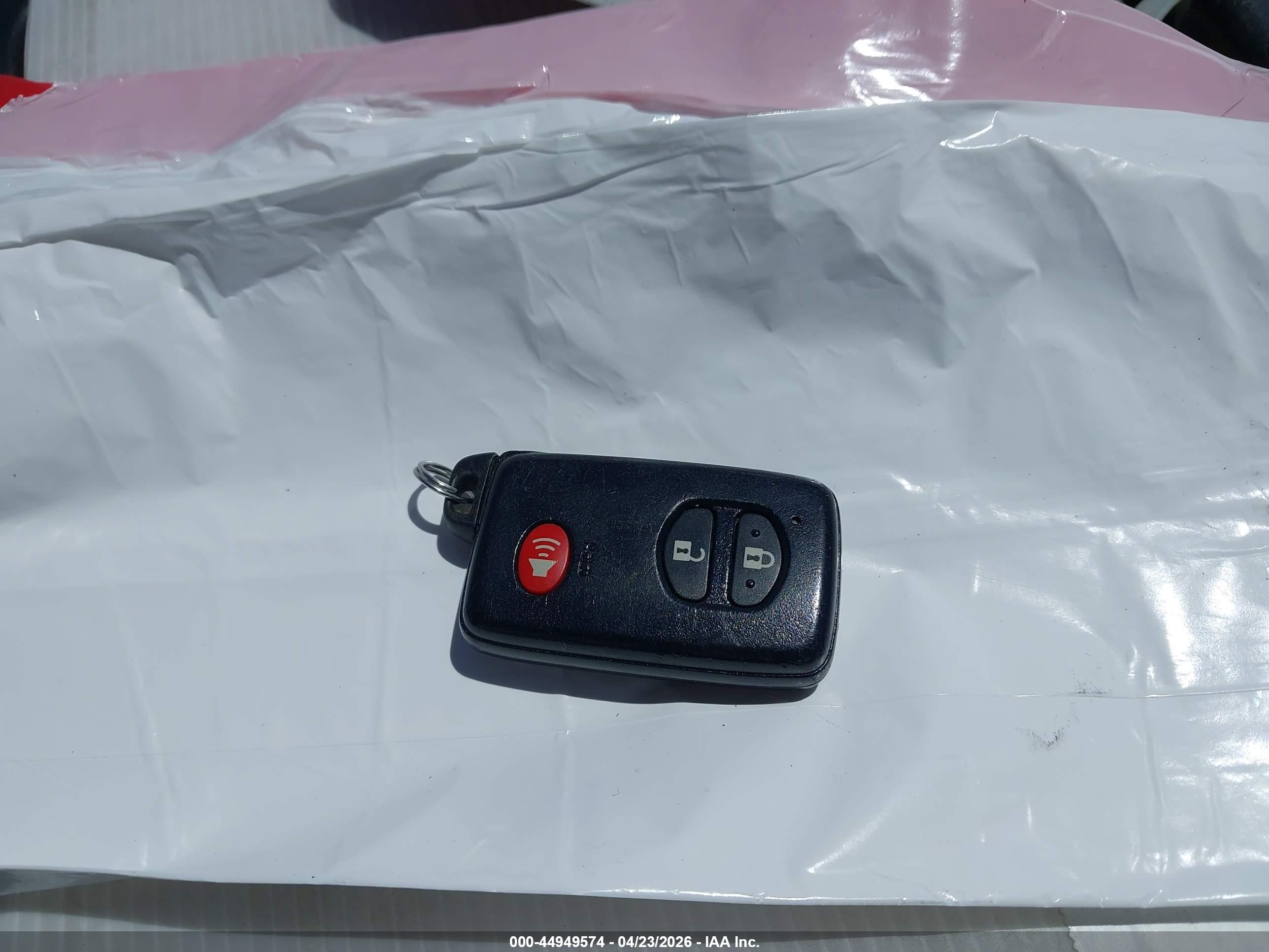 TOYOTA PRIUS image 11