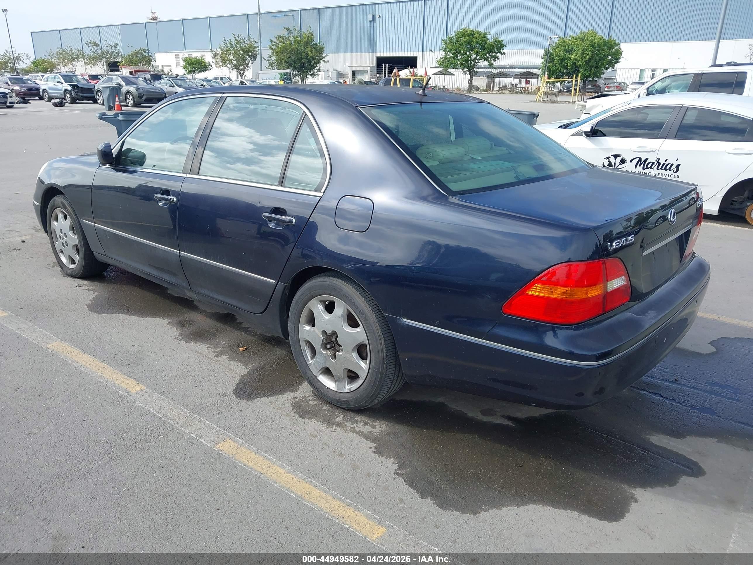 LEXUS LS image 3