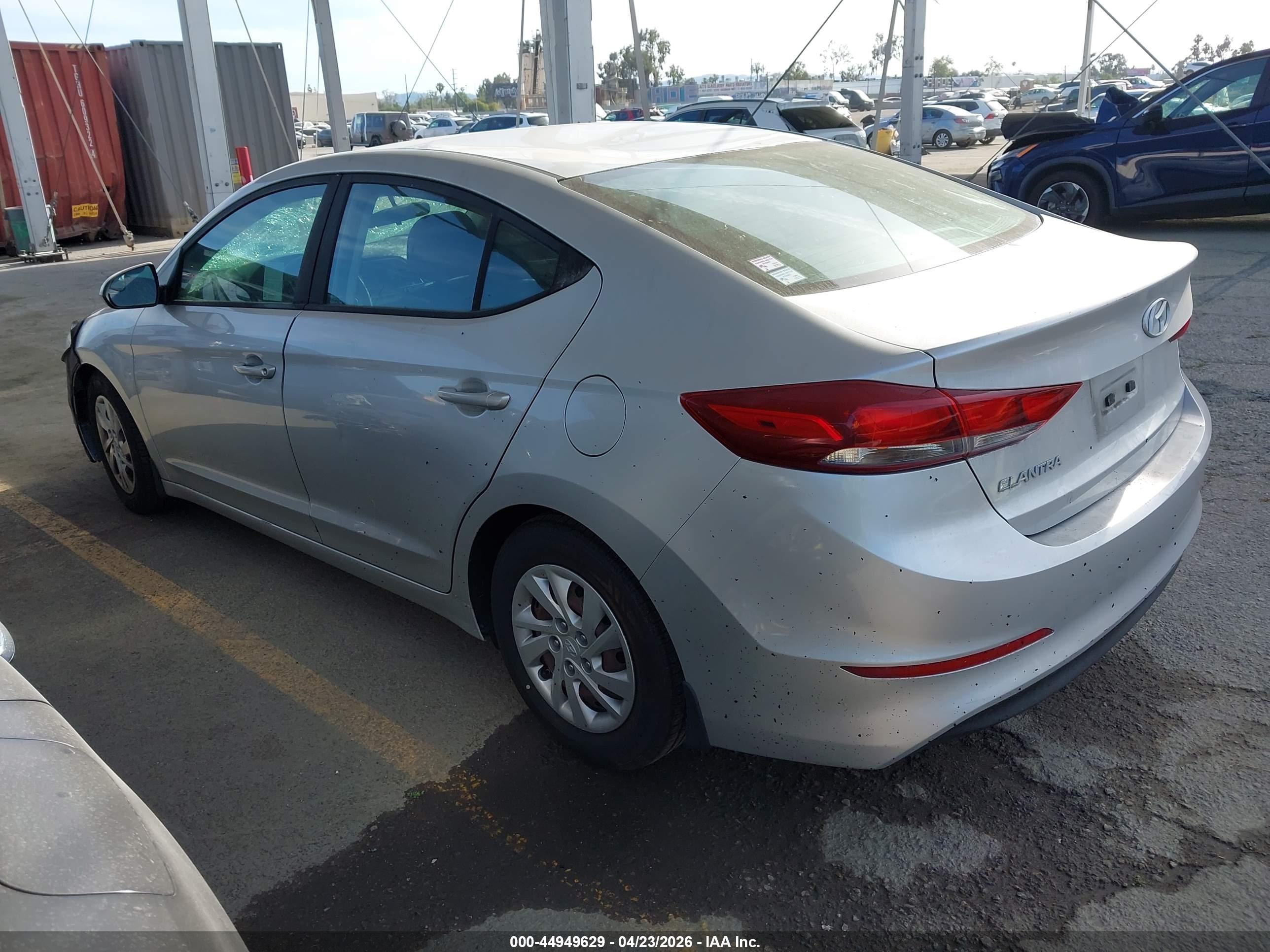 HYUNDAI ELANTRA image 3