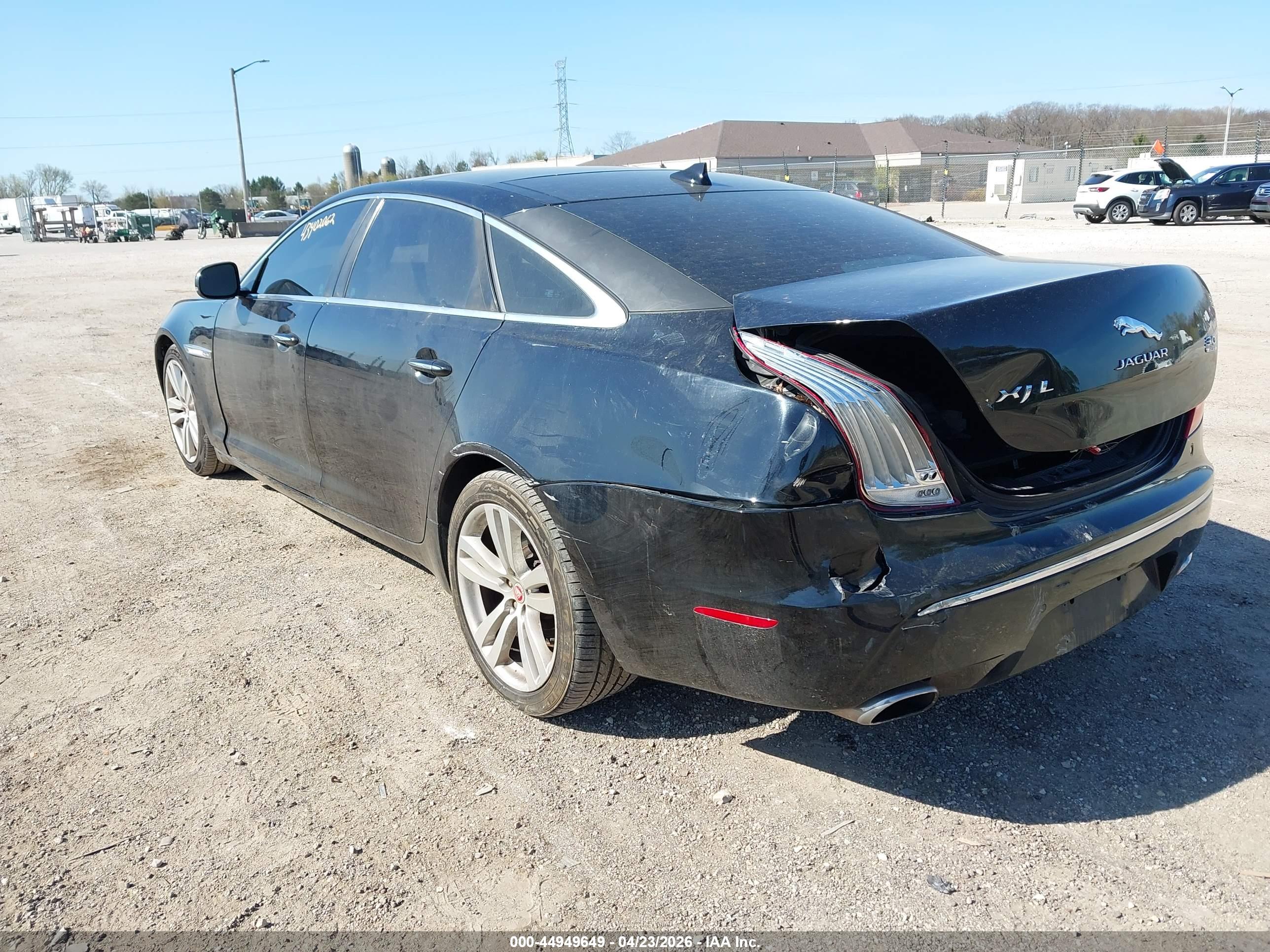JAGUAR XJ image 3