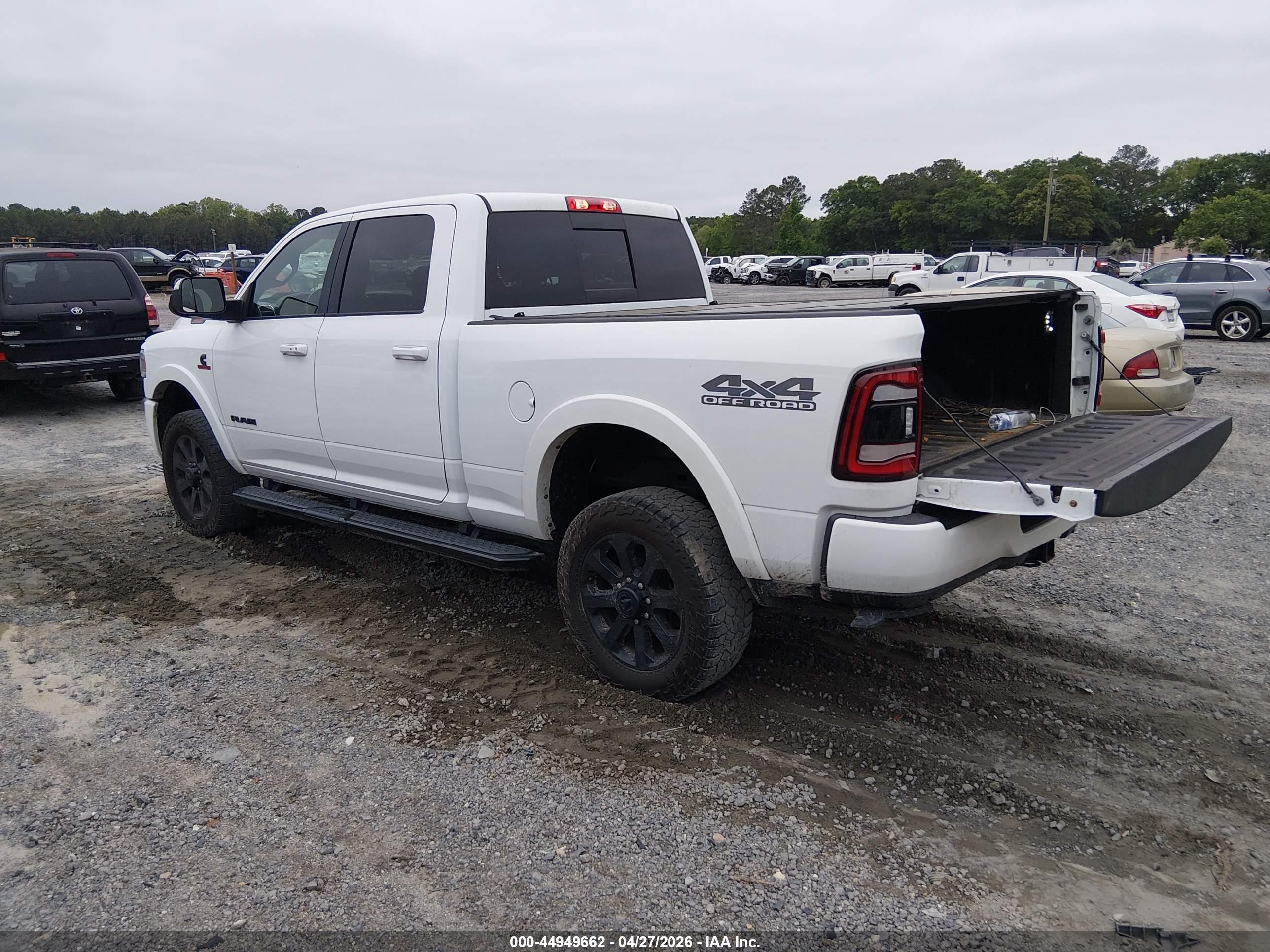 RAM 2500 image 3