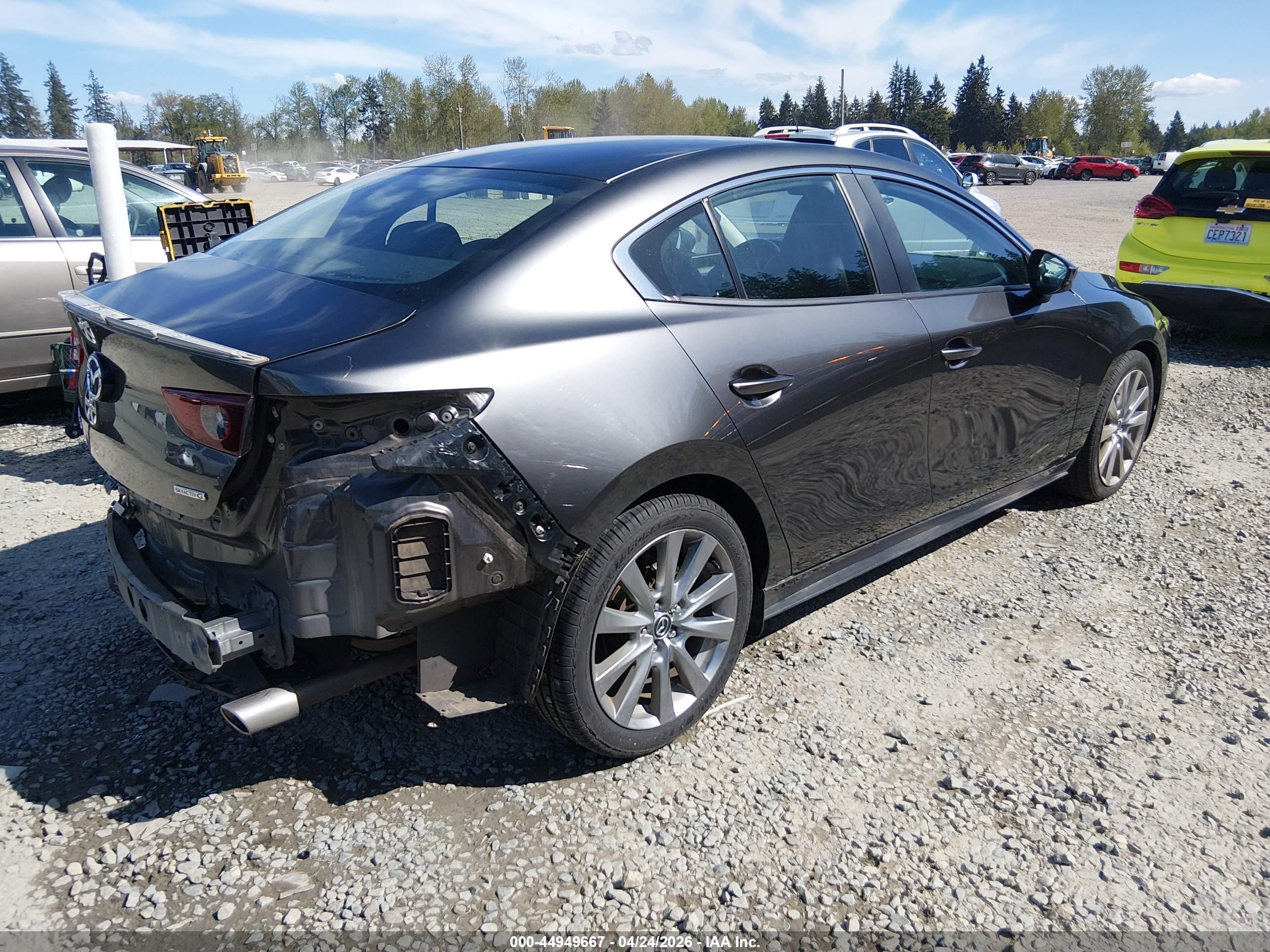 MAZDA MAZDA3 image 4
