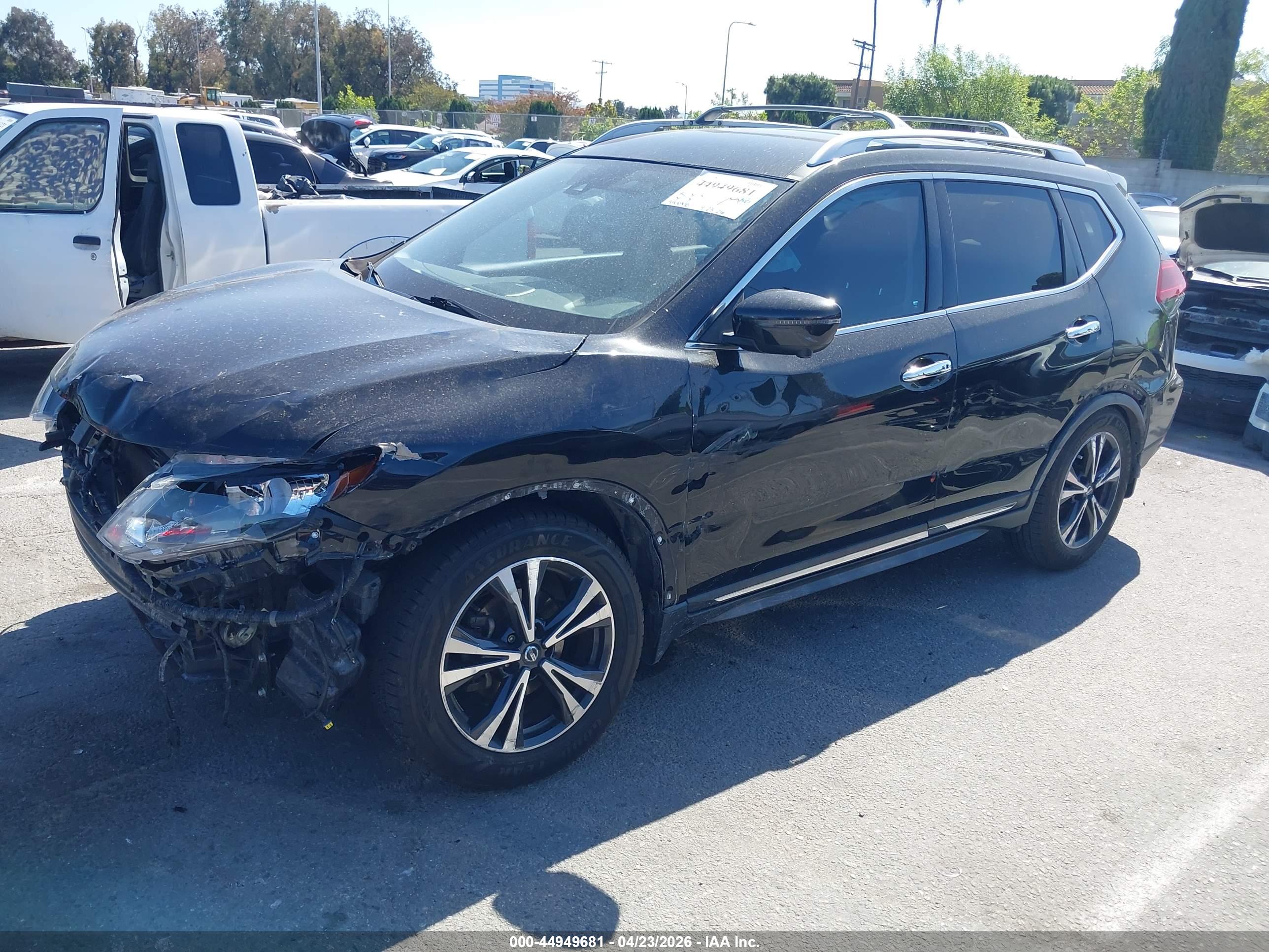 NISSAN ROGUE image 2
