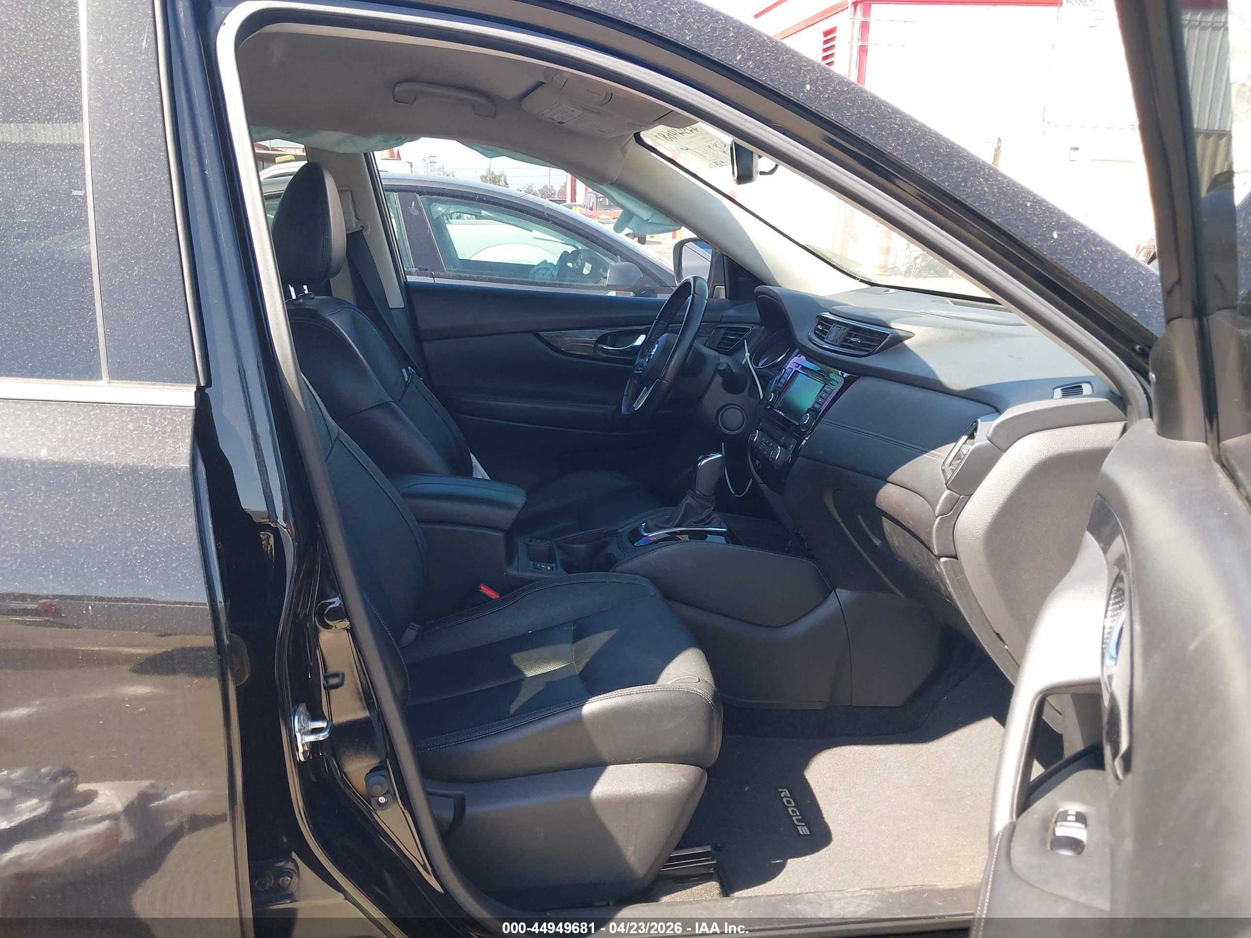 NISSAN ROGUE image 5