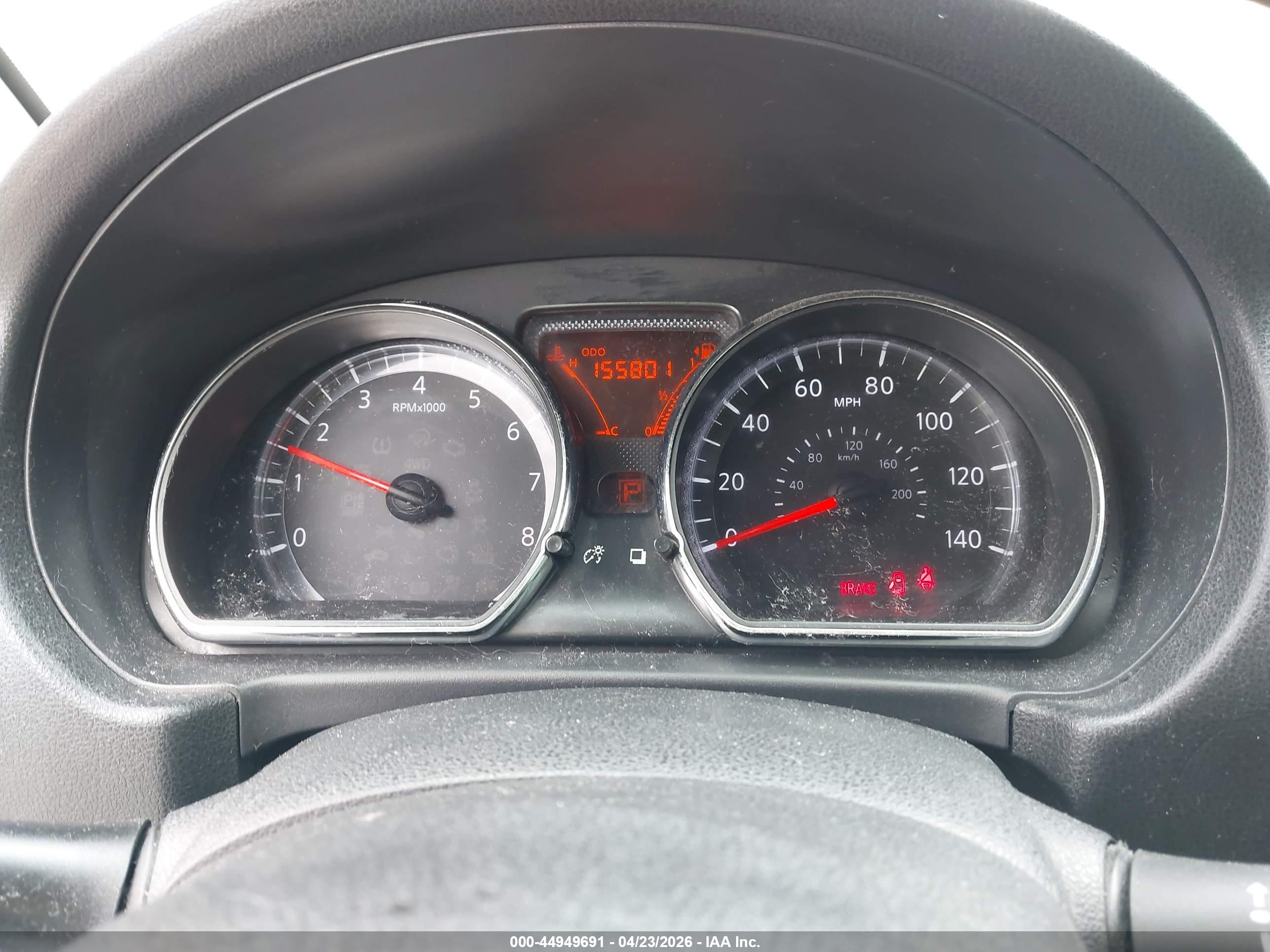 NISSAN VERSA image 7