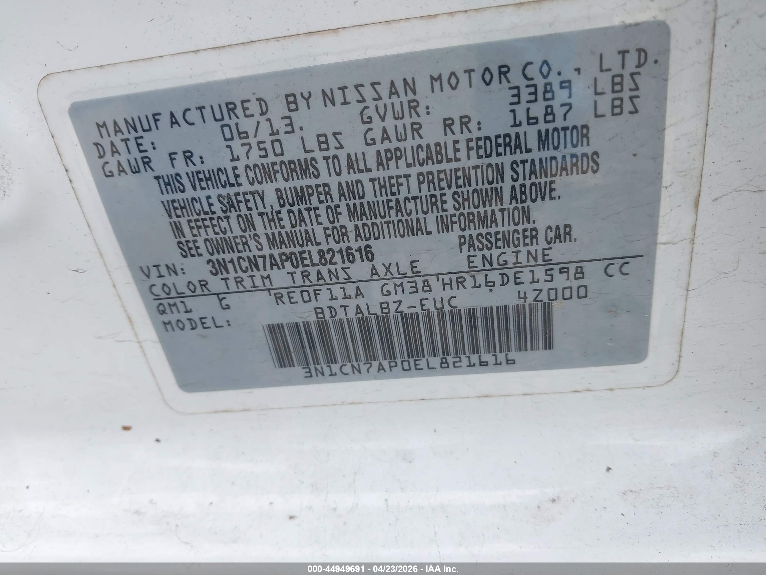 NISSAN VERSA image 9