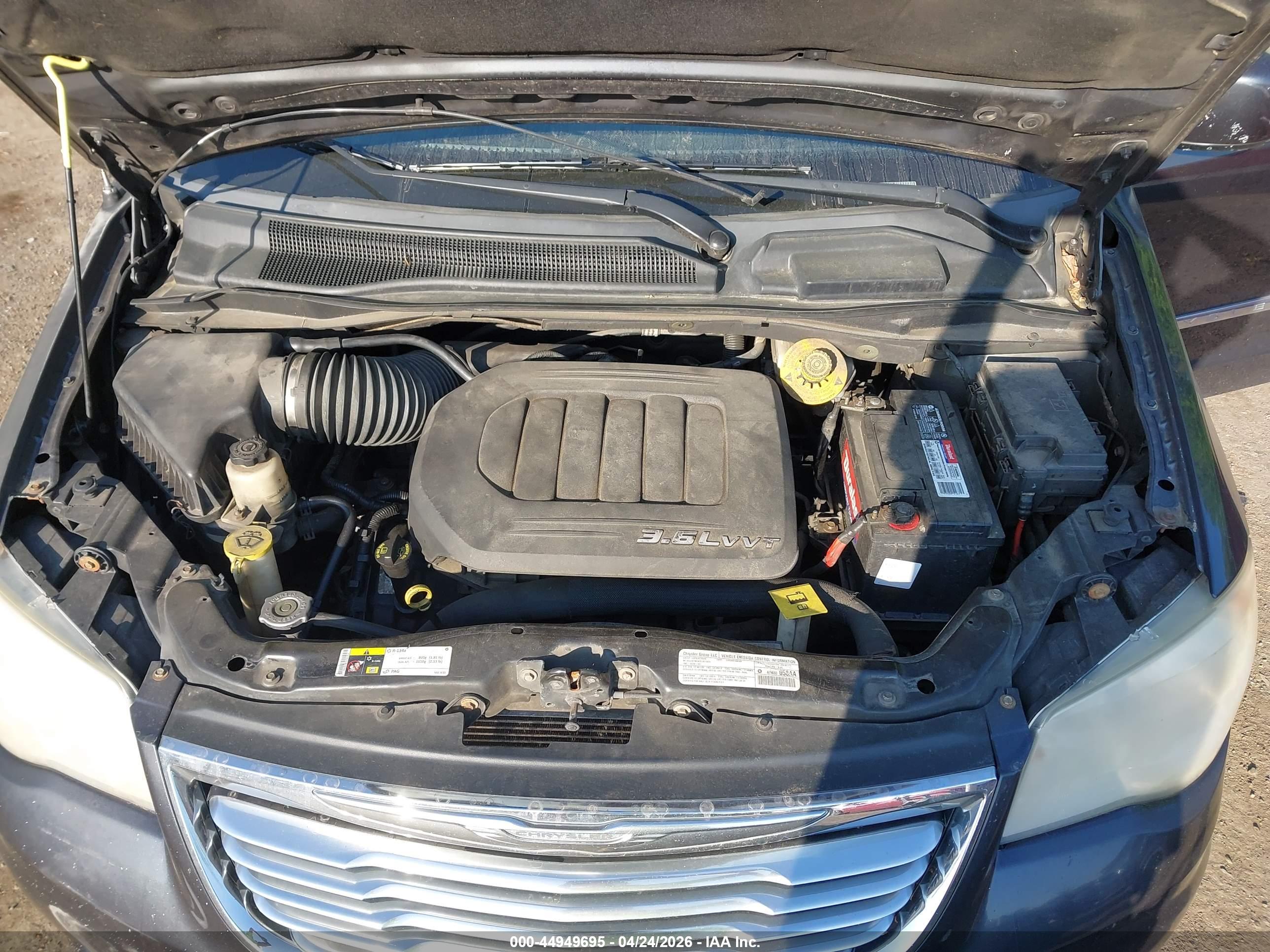 CHRYSLER TOWN image 10