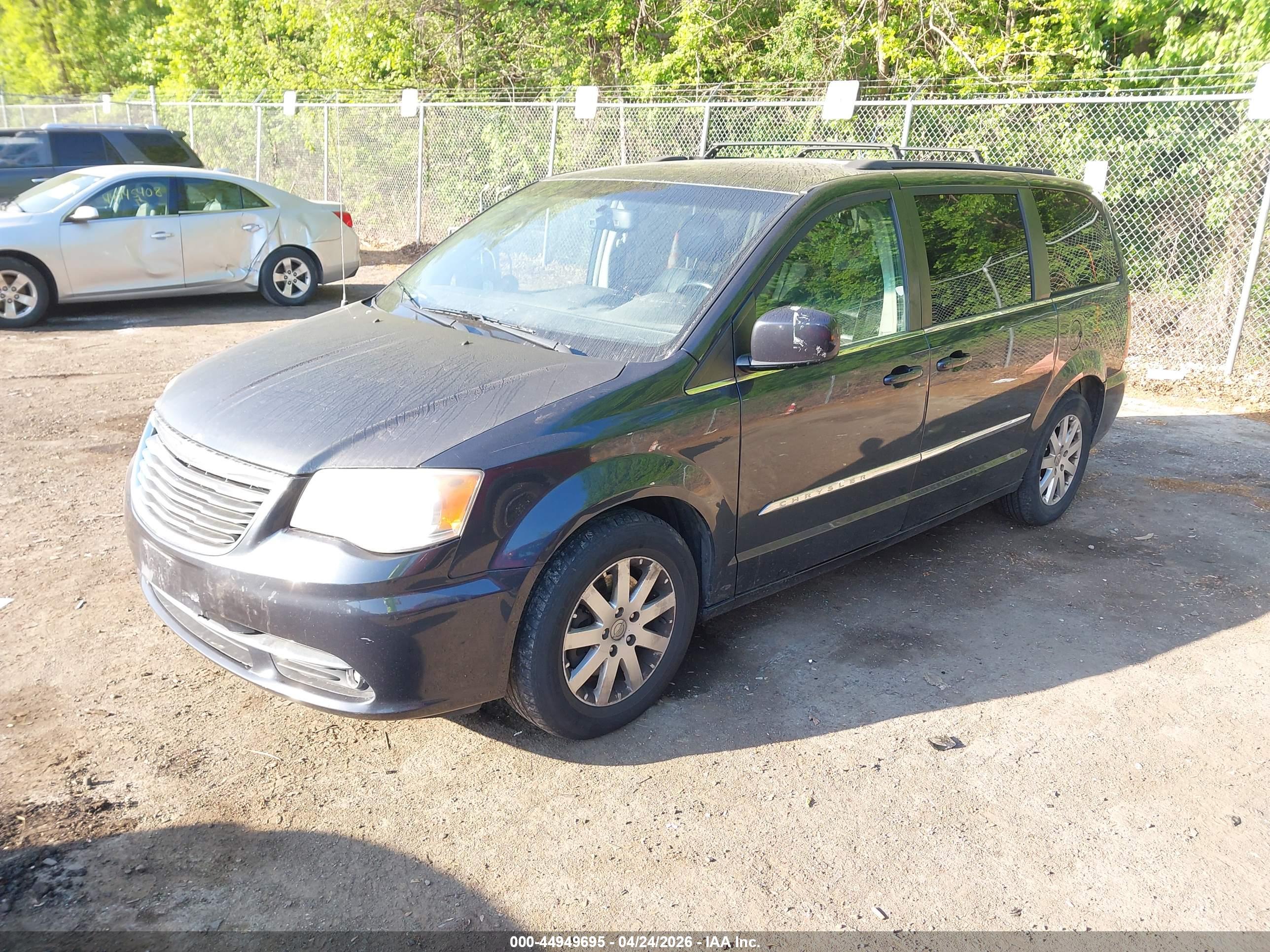 CHRYSLER TOWN image 2