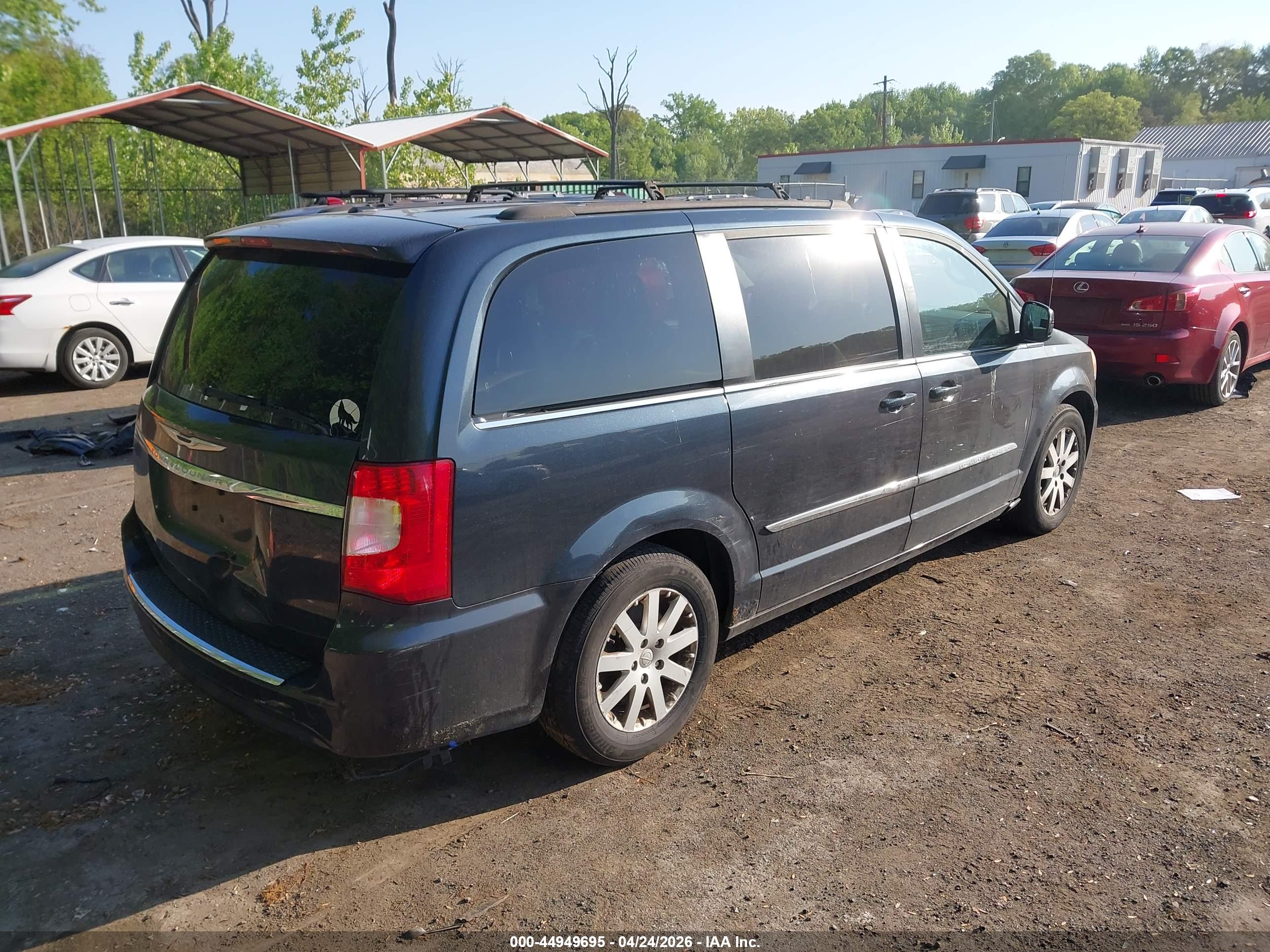 CHRYSLER TOWN image 4