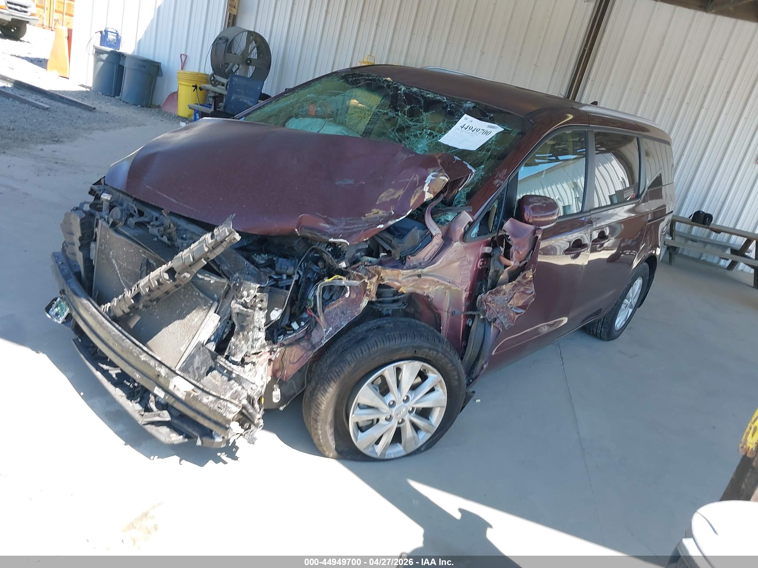 KIA SEDONA image 2