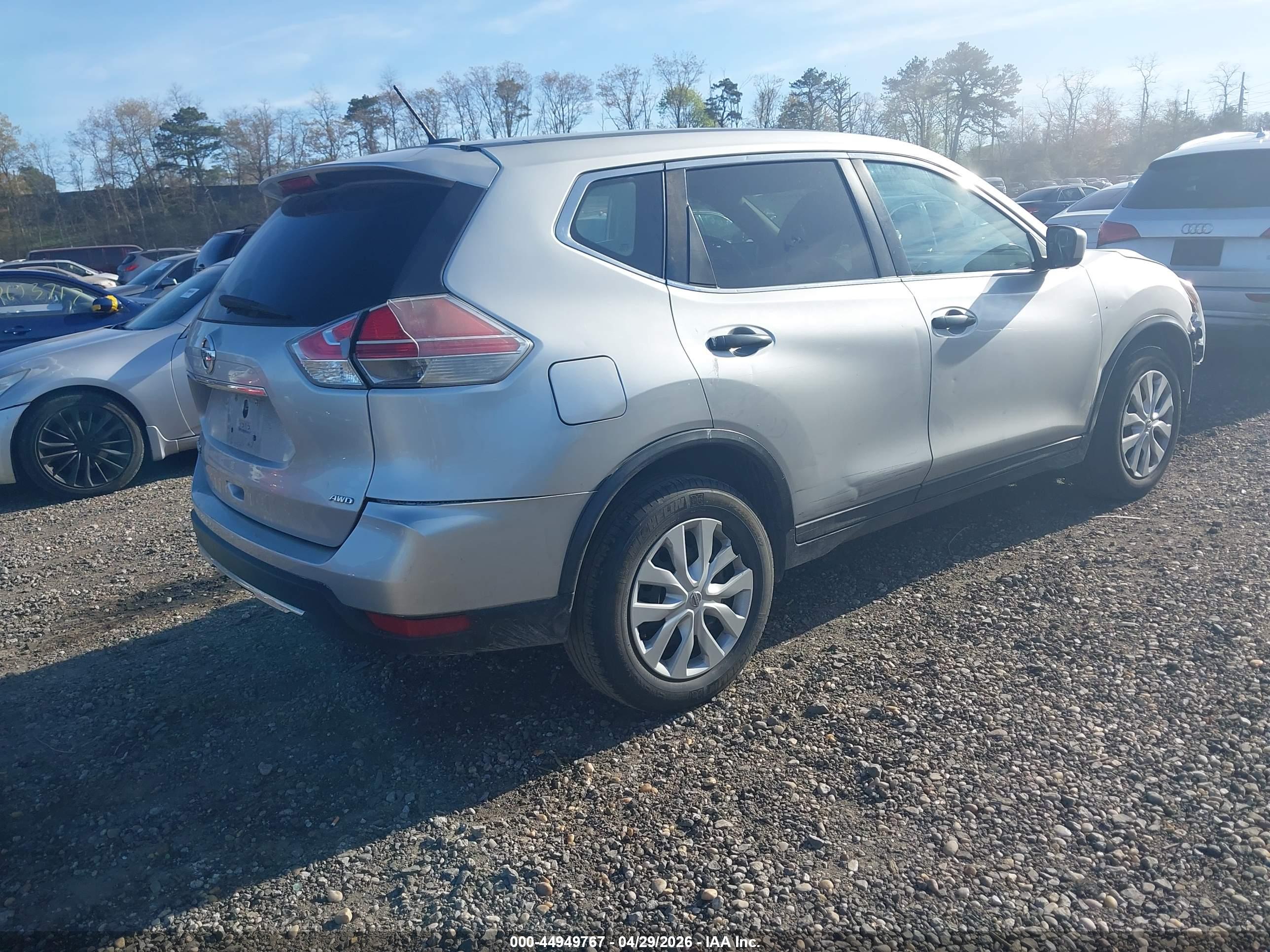 NISSAN ROGUE image 4