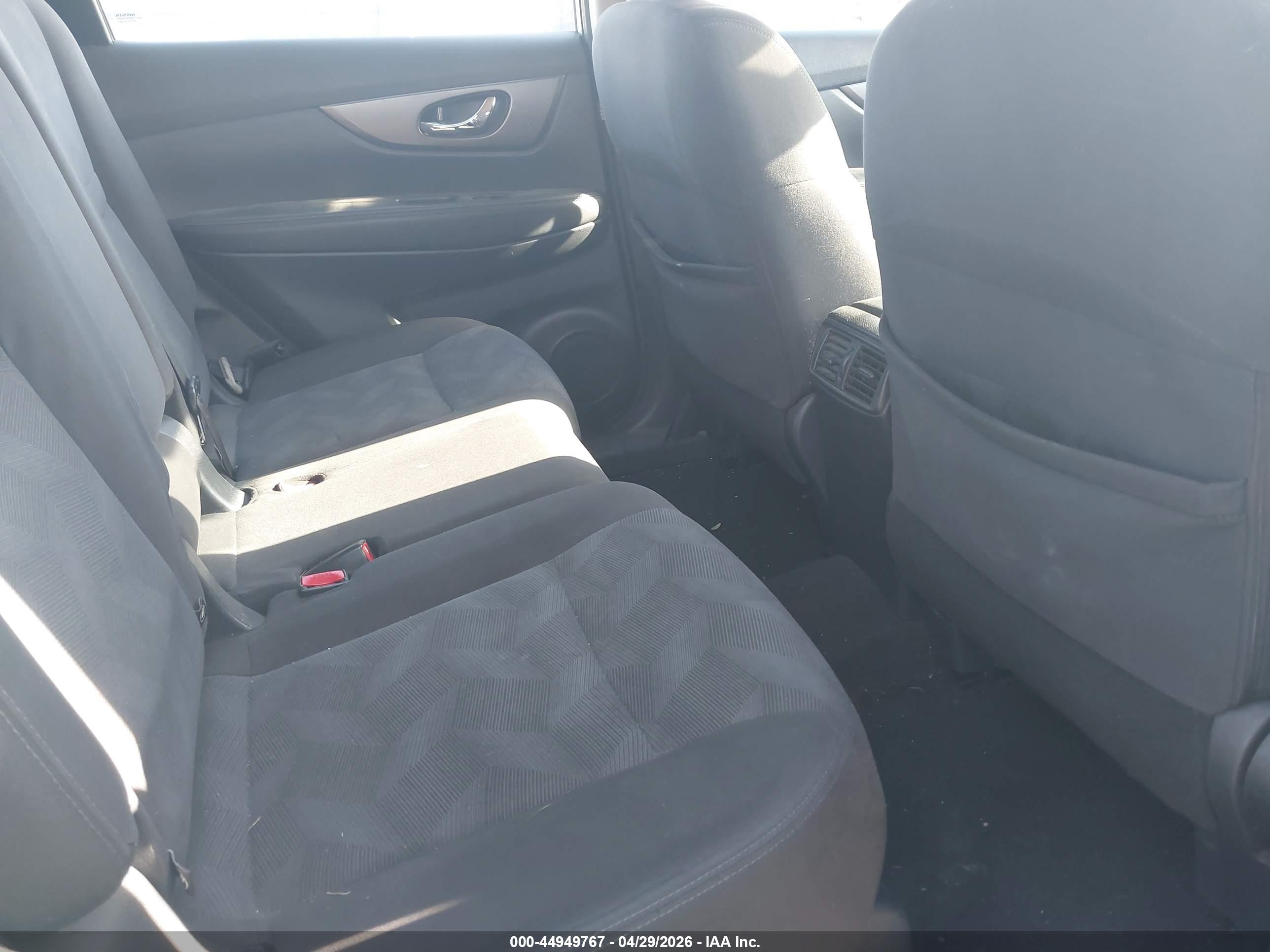 NISSAN ROGUE image 8