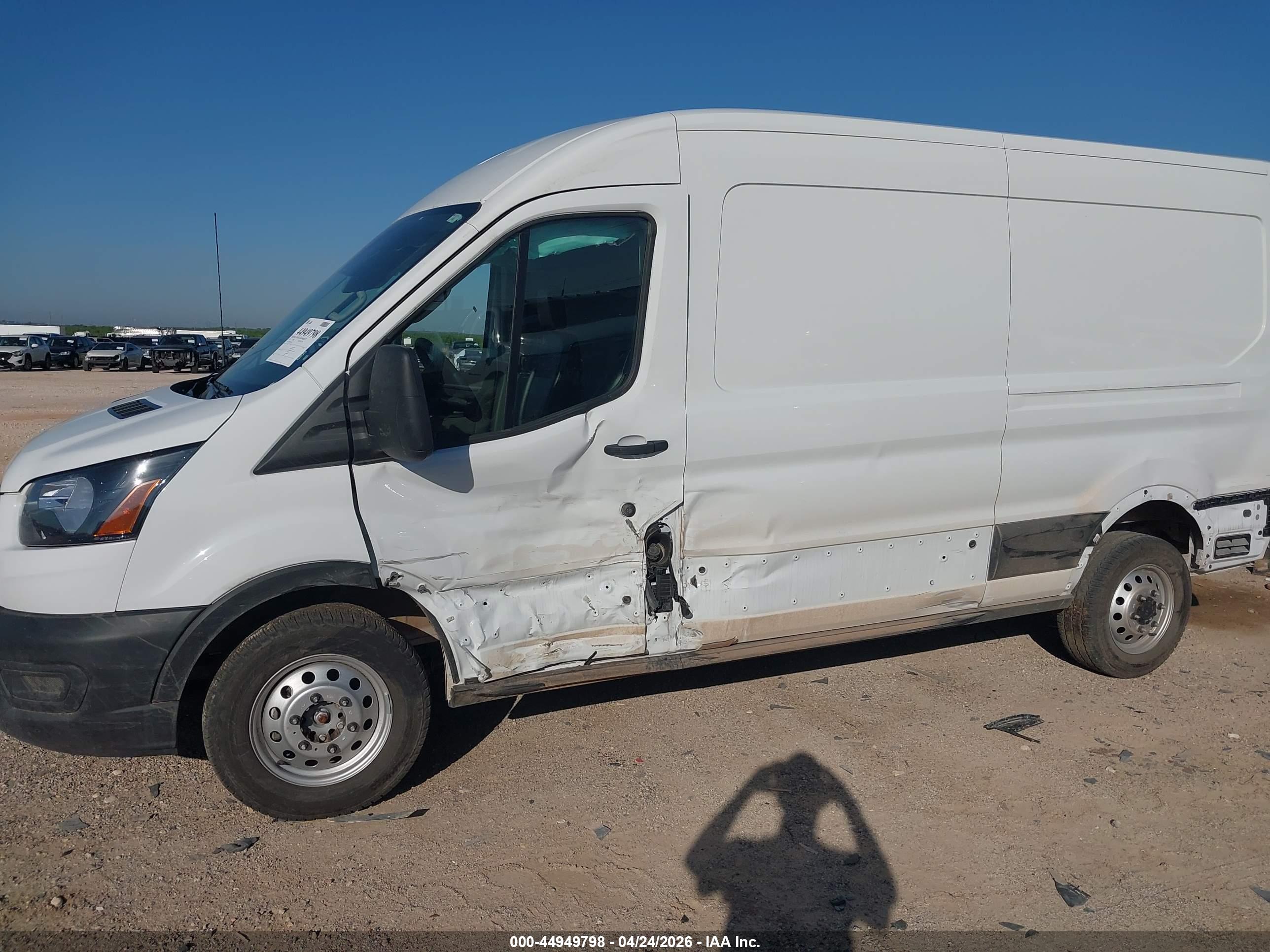 FORD TRANSIT-250 image 6