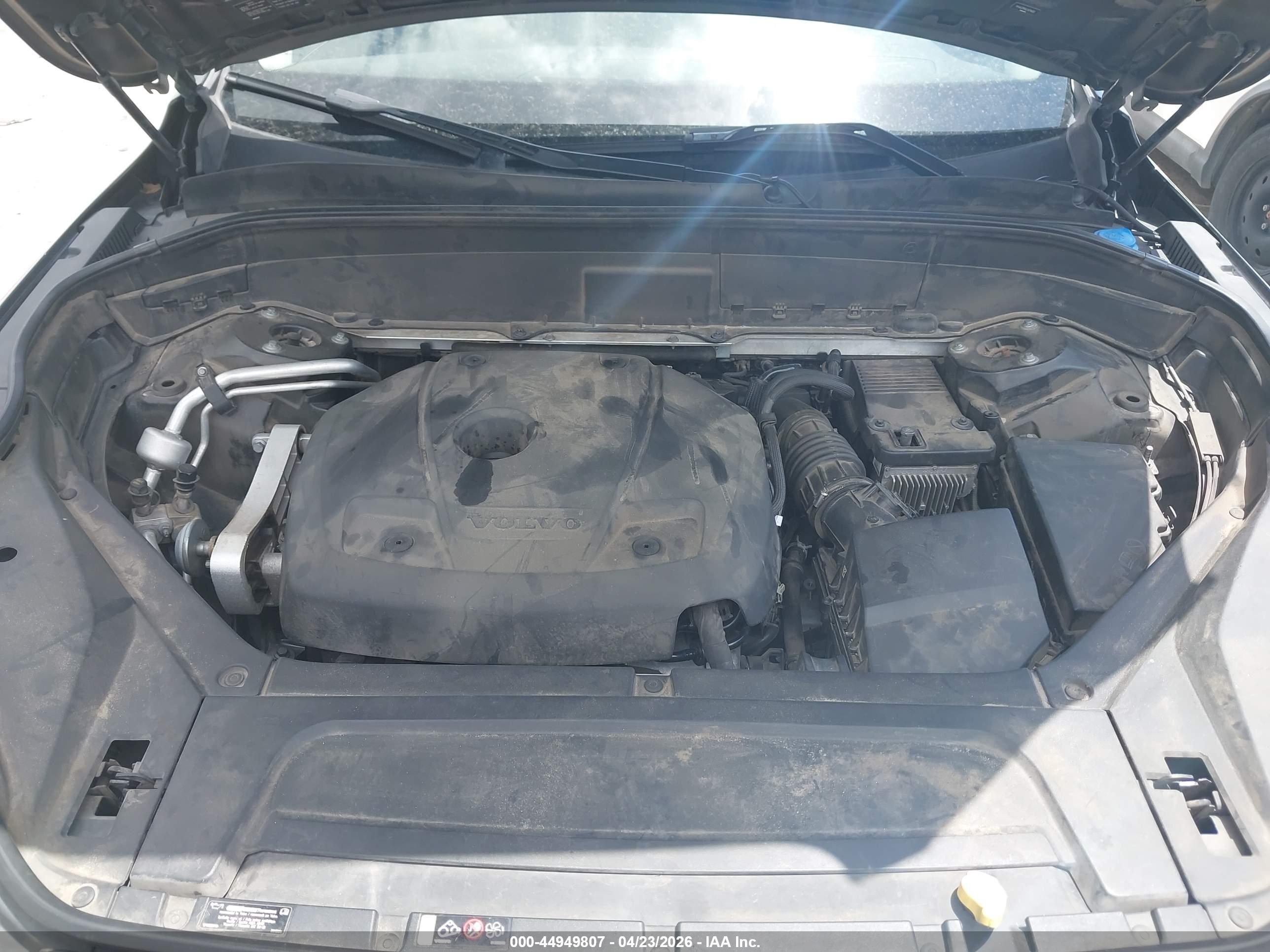 VOLVO XC90 image 10