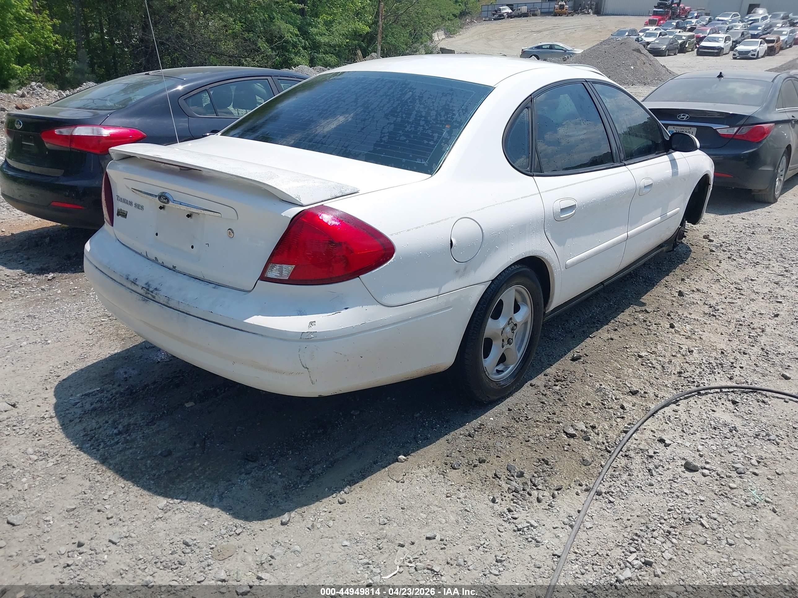 FORD TAURUS image 4