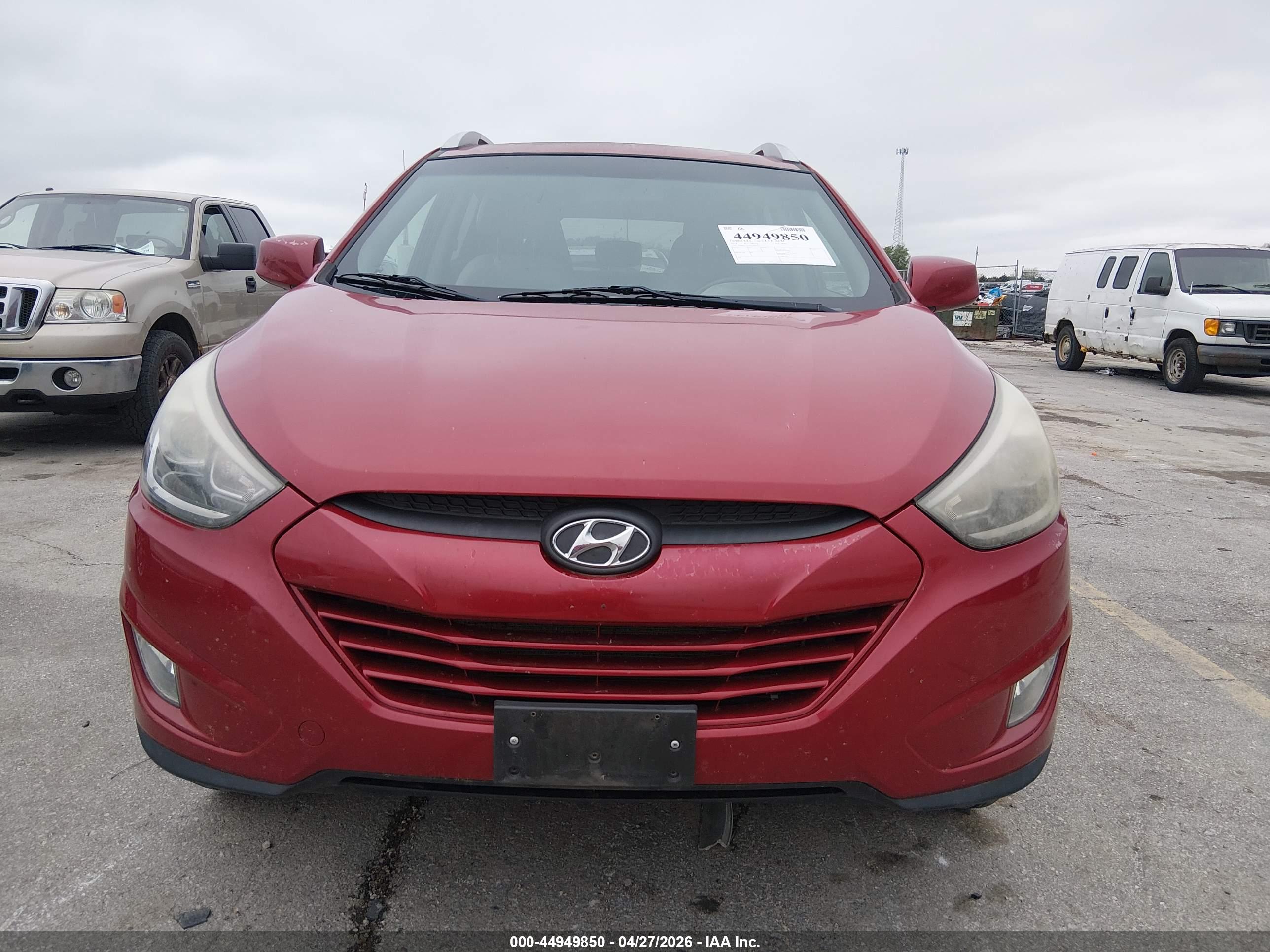 HYUNDAI TUCSON image 6
