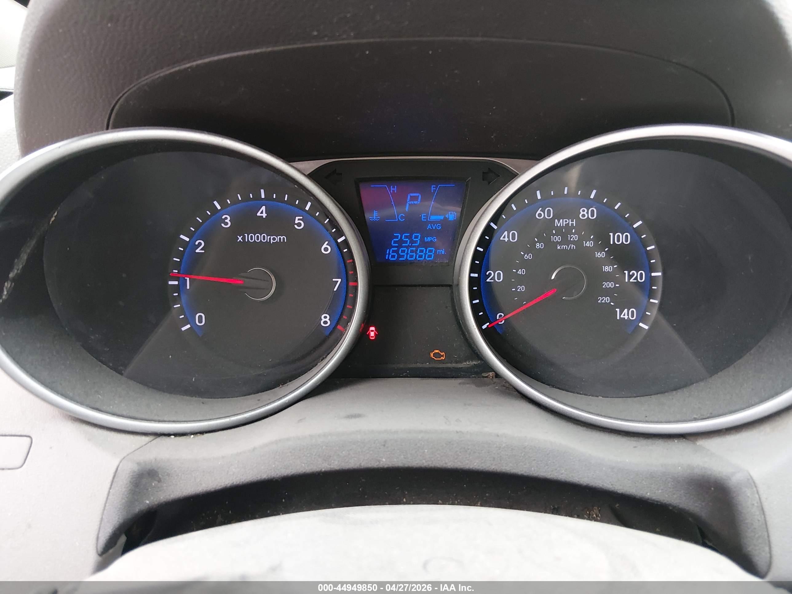 HYUNDAI TUCSON image 7