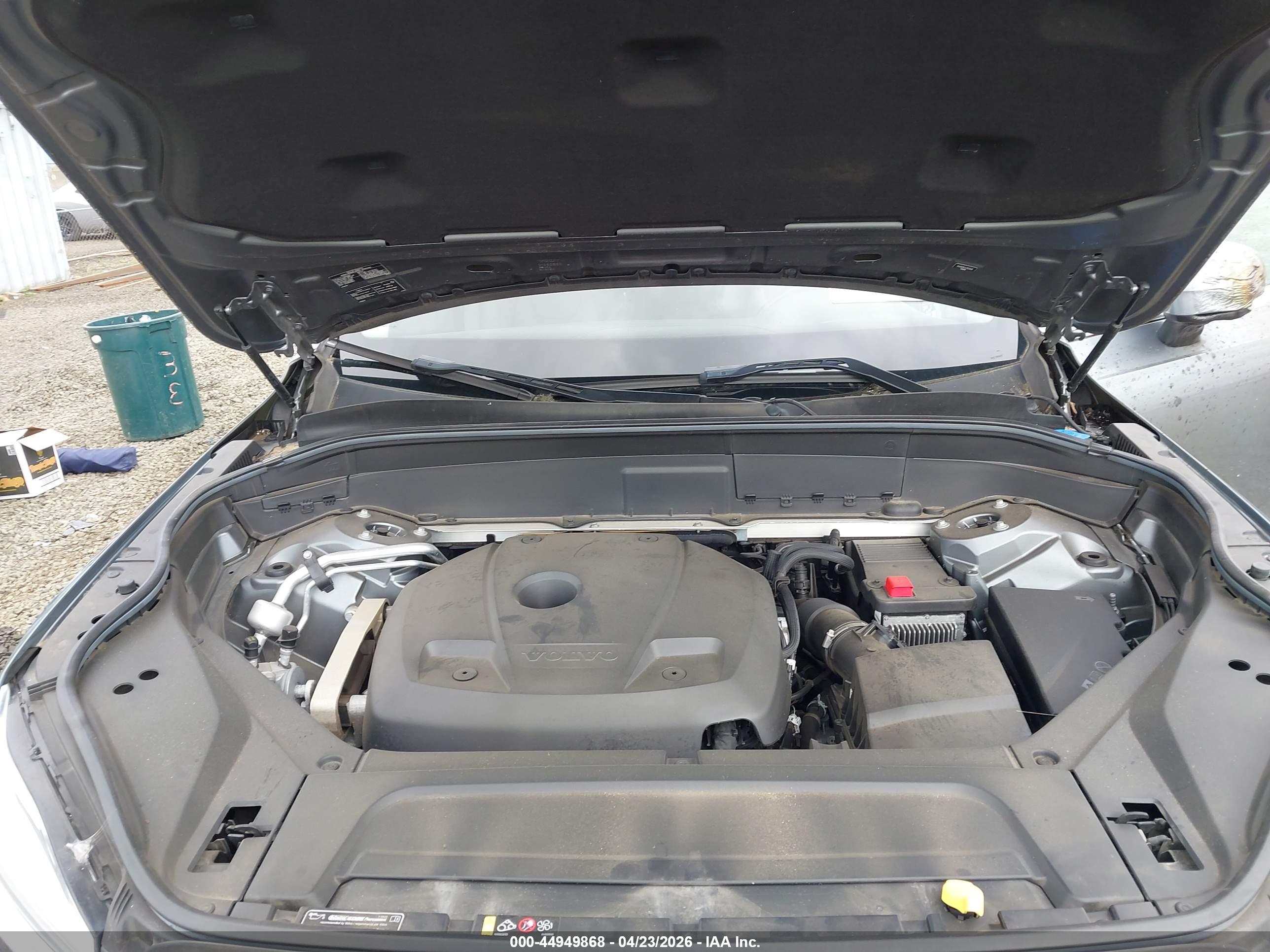 VOLVO XC90 image 10