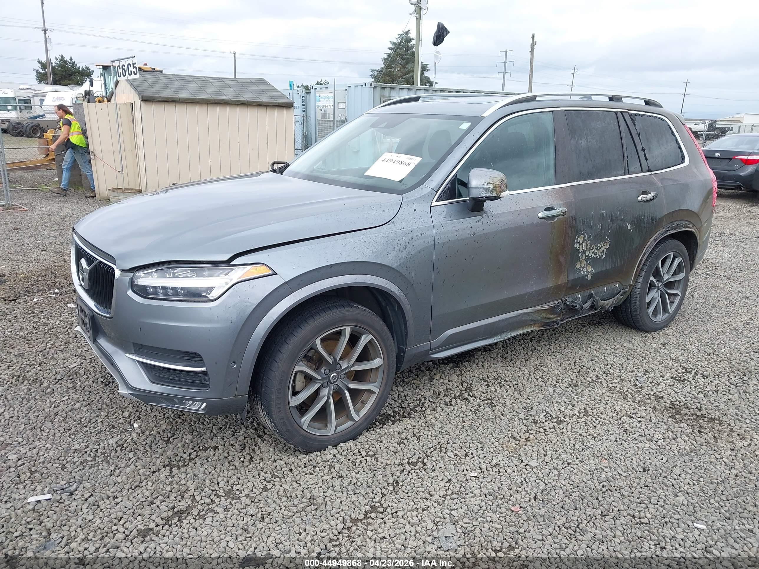 VOLVO XC90 image 2