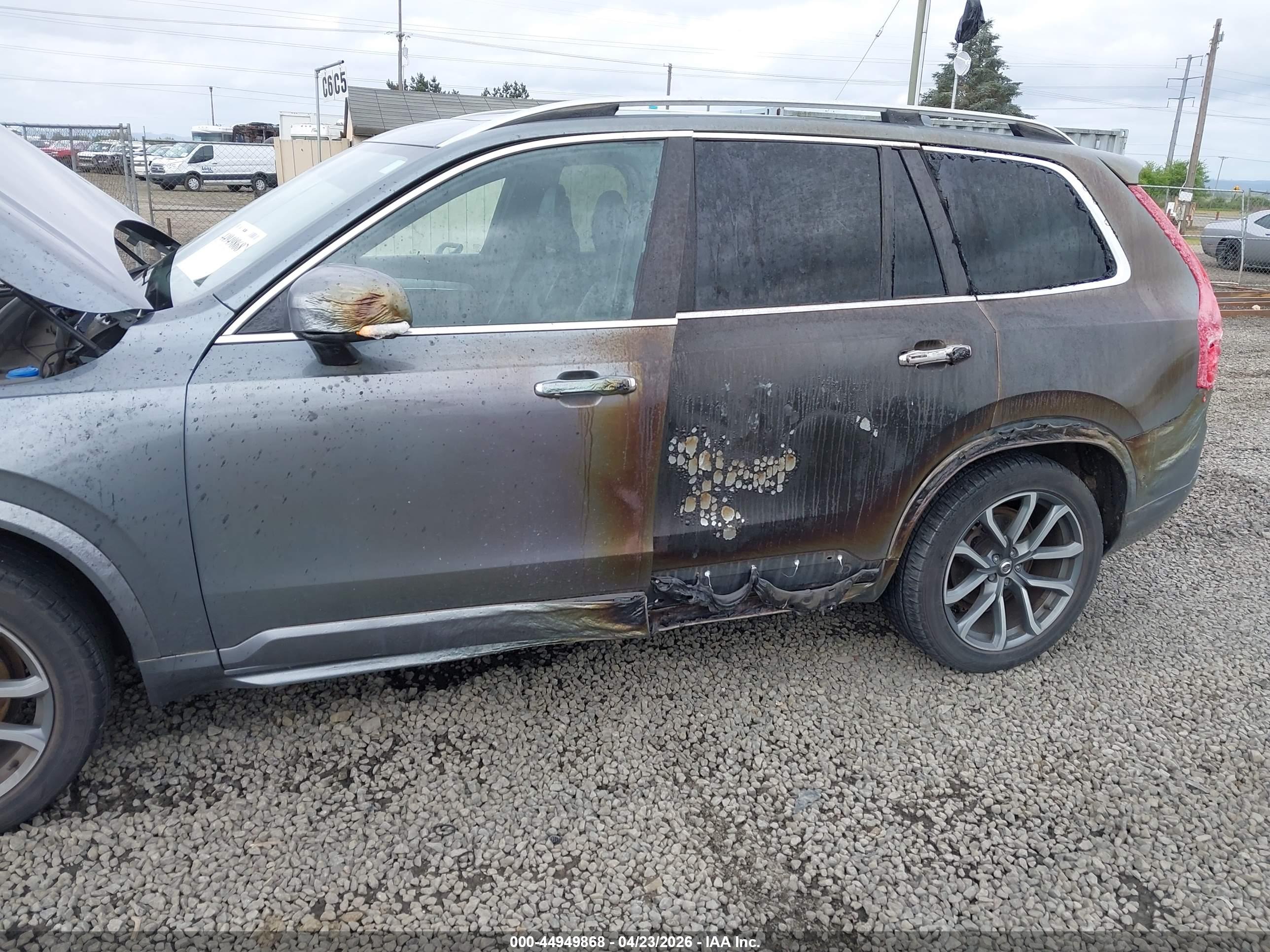 VOLVO XC90 image 6