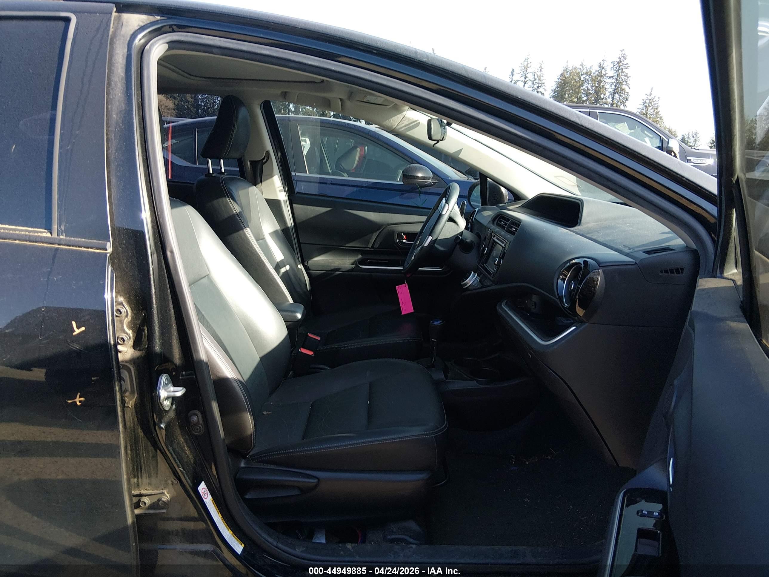 TOYOTA PRIUS image 5