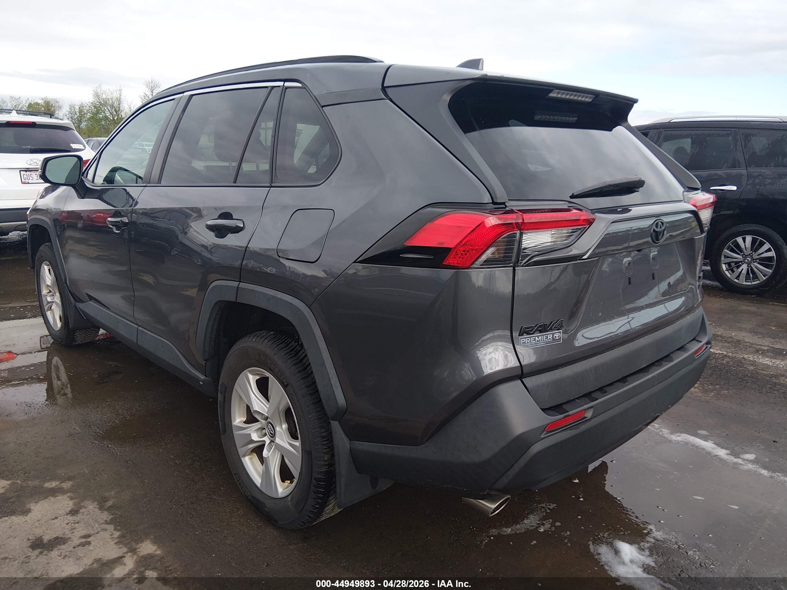 TOYOTA RAV4 image 3