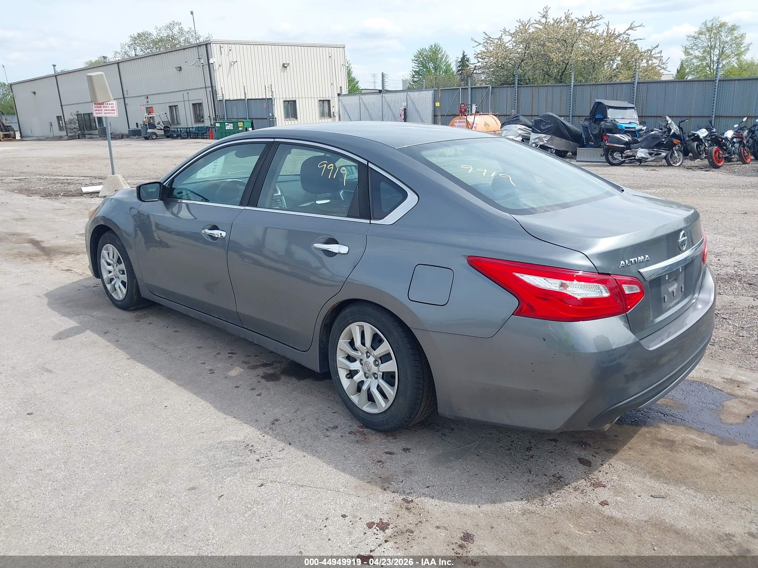 NISSAN ALTIMA image 3