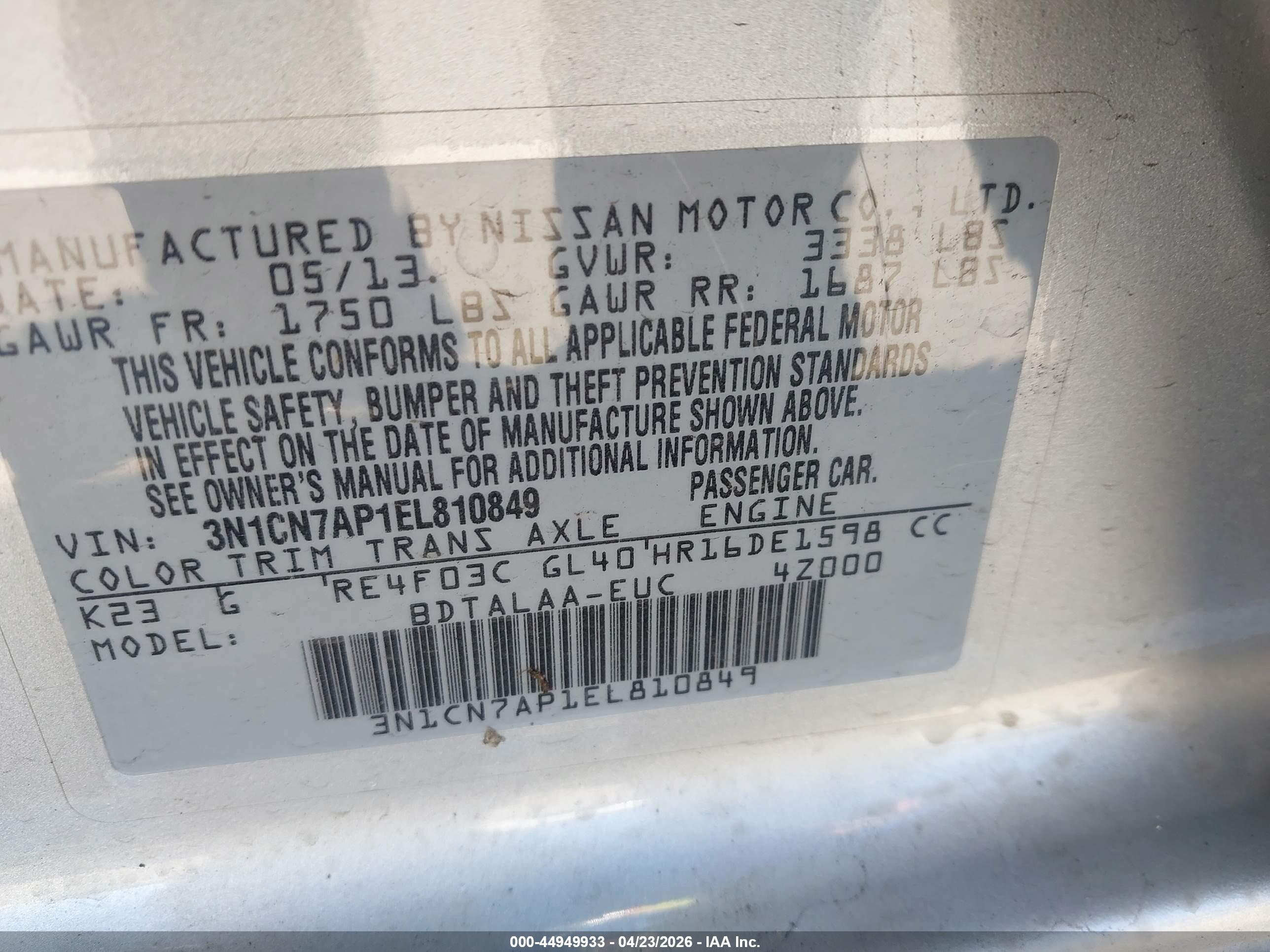 NISSAN VERSA image 9