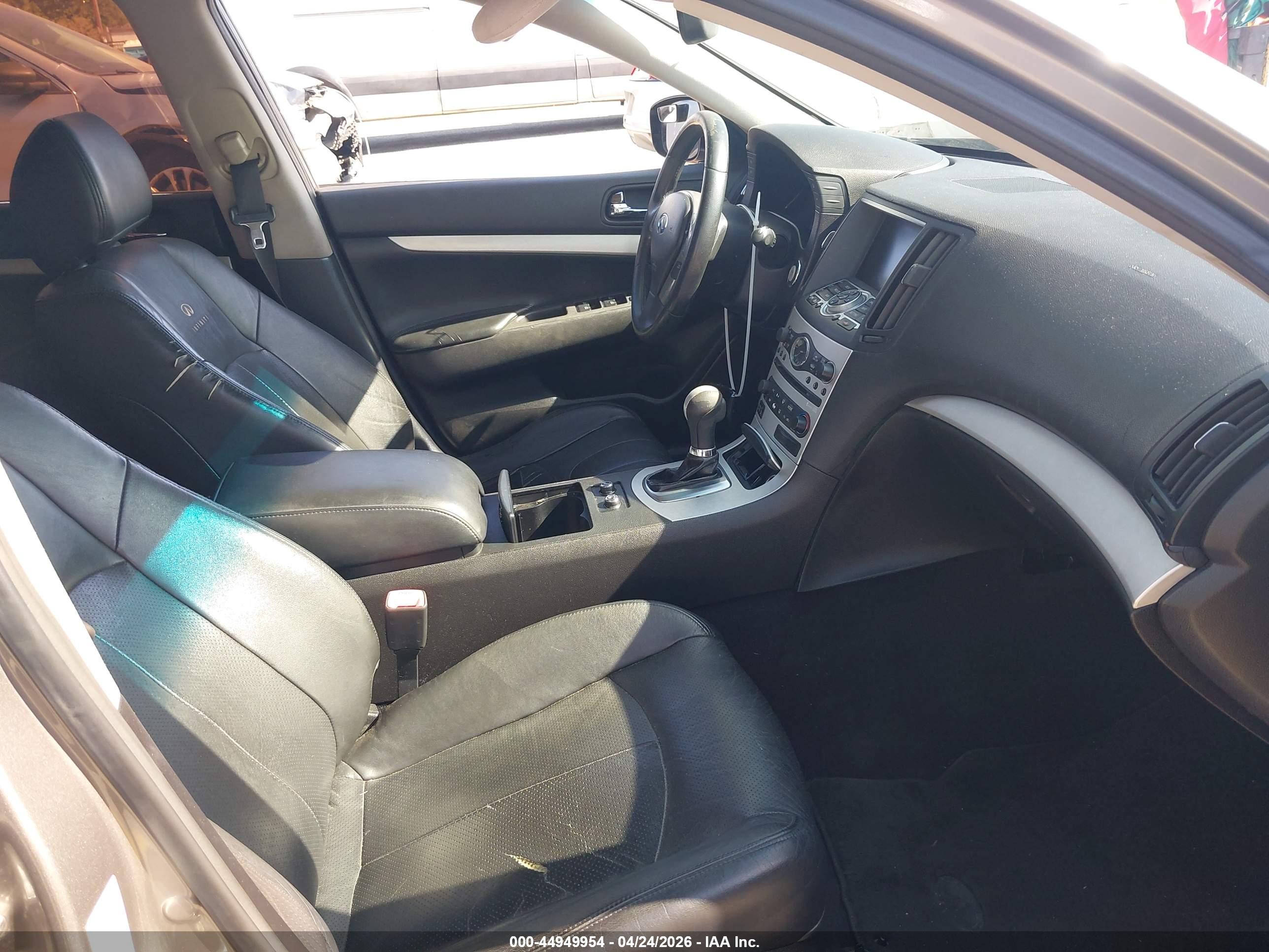 INFINITI G37 image 5