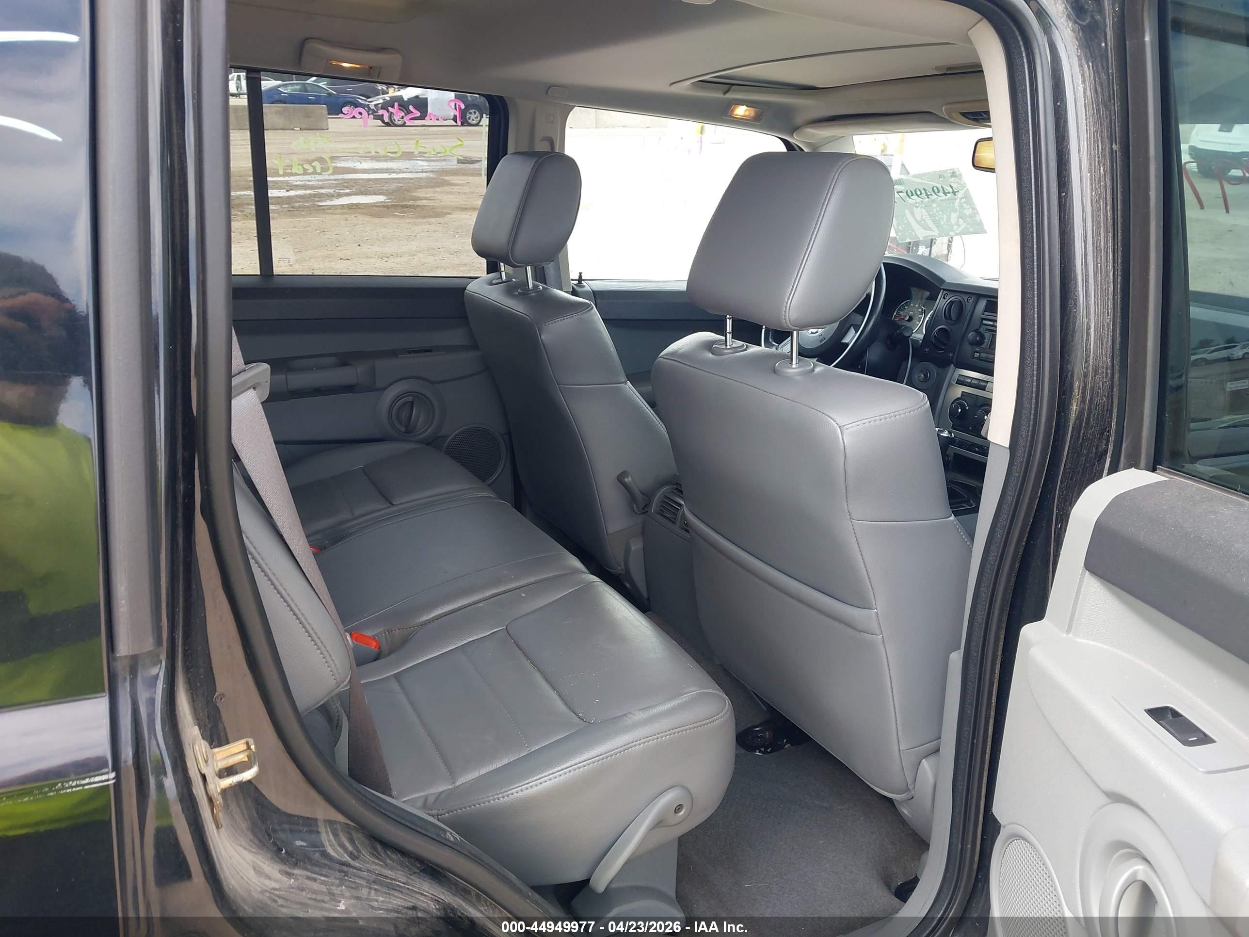 JEEP COMMANDER image 8