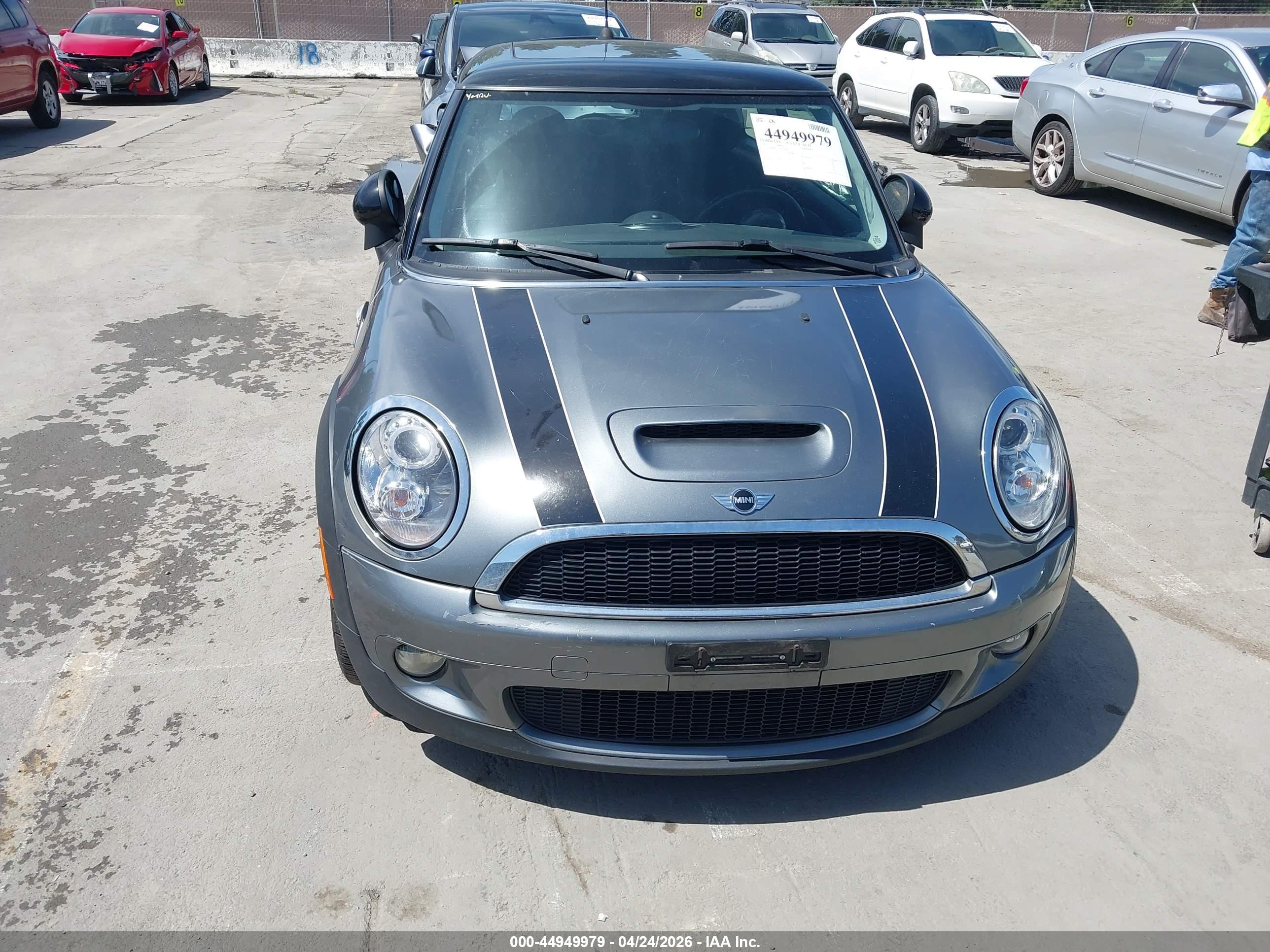 MINI COOPER image 6