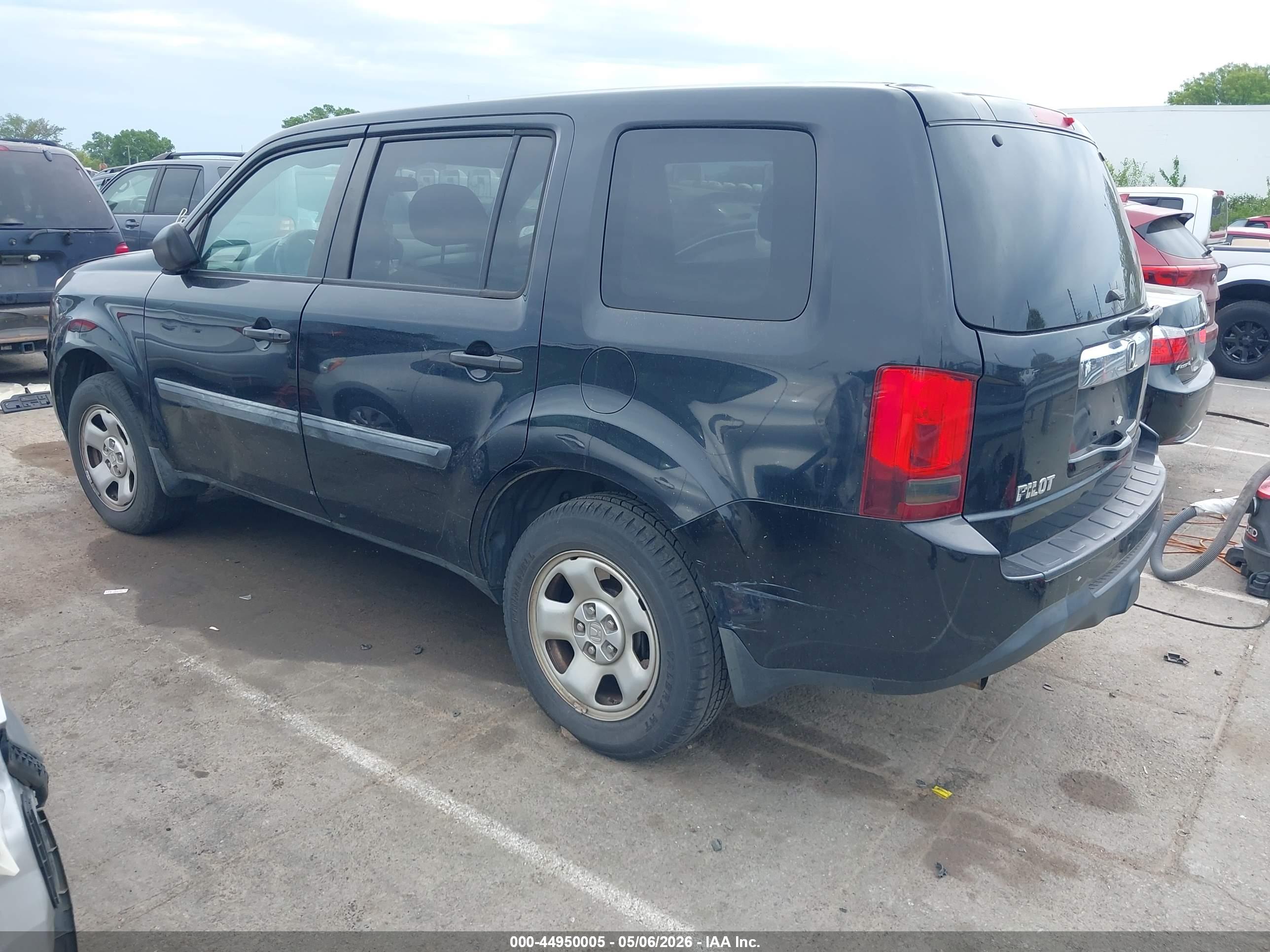 HONDA PILOT image 3