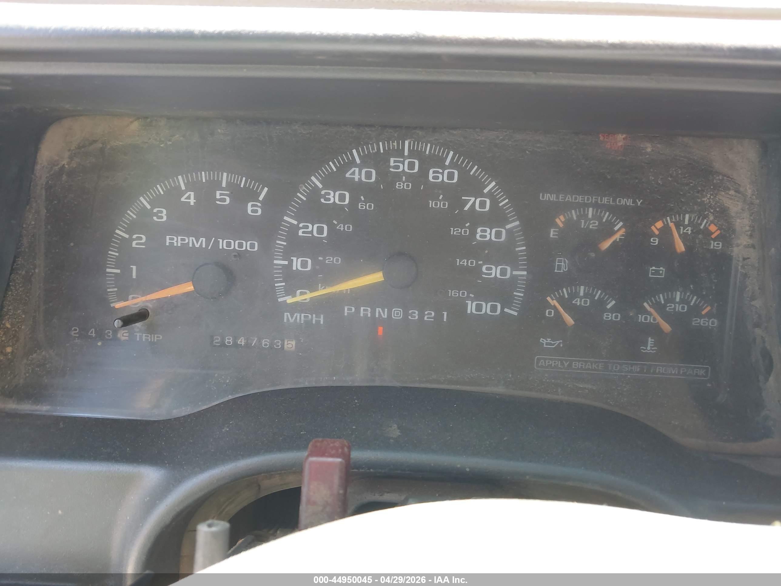 CHEVROLET SUBURBAN image 7