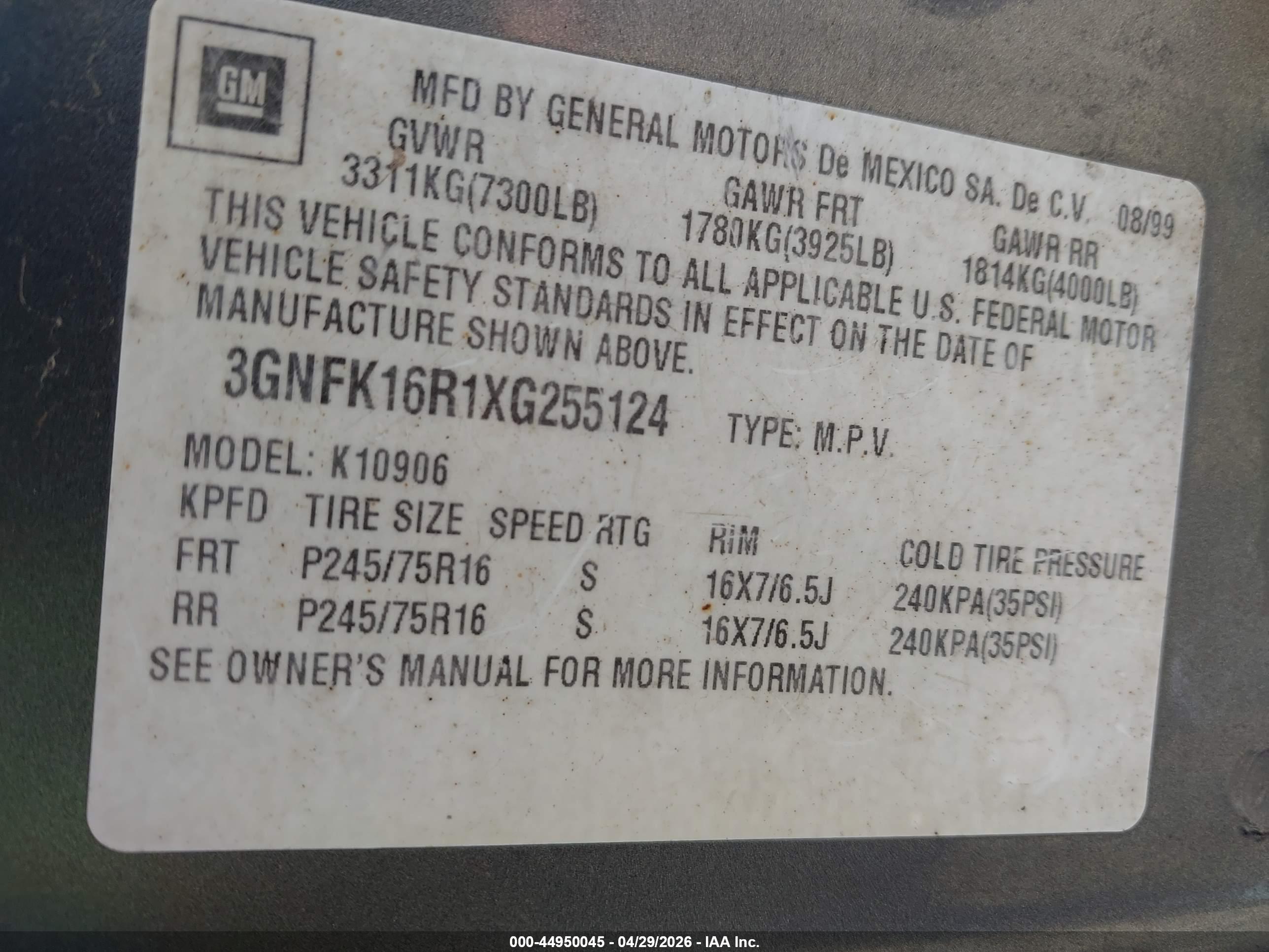 CHEVROLET SUBURBAN image 9