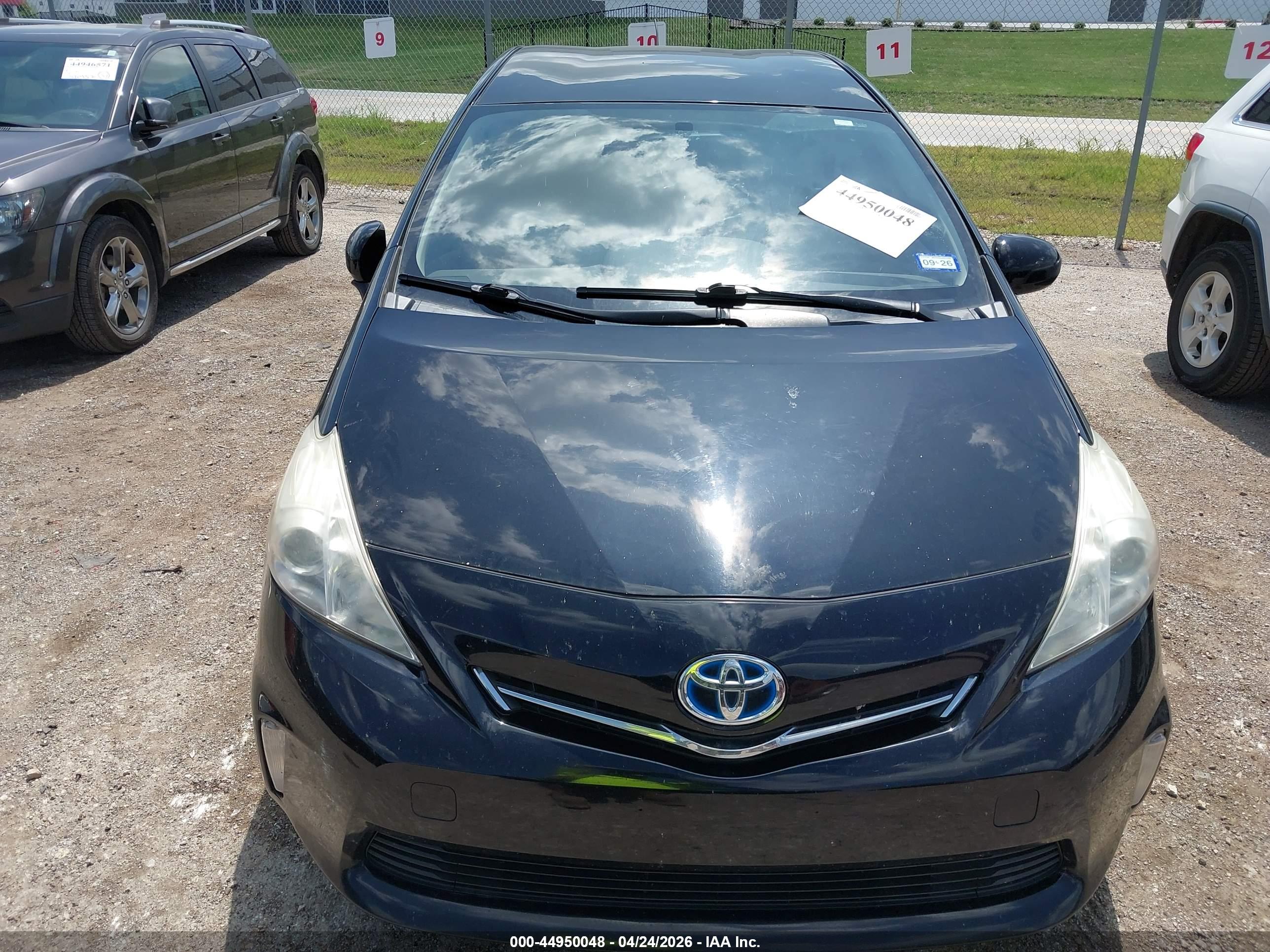 TOYOTA PRIUS image 6