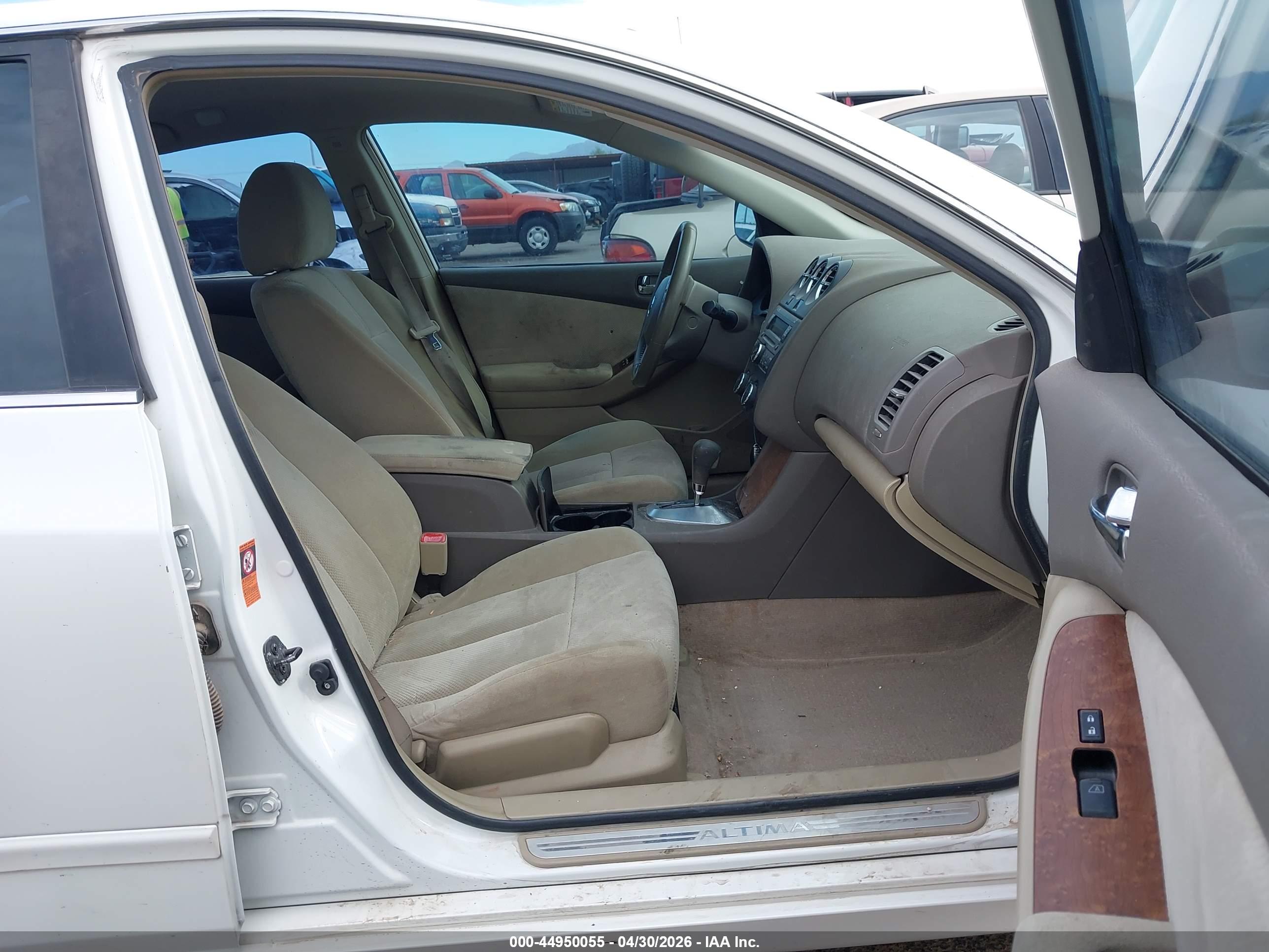 NISSAN ALTIMA image 5