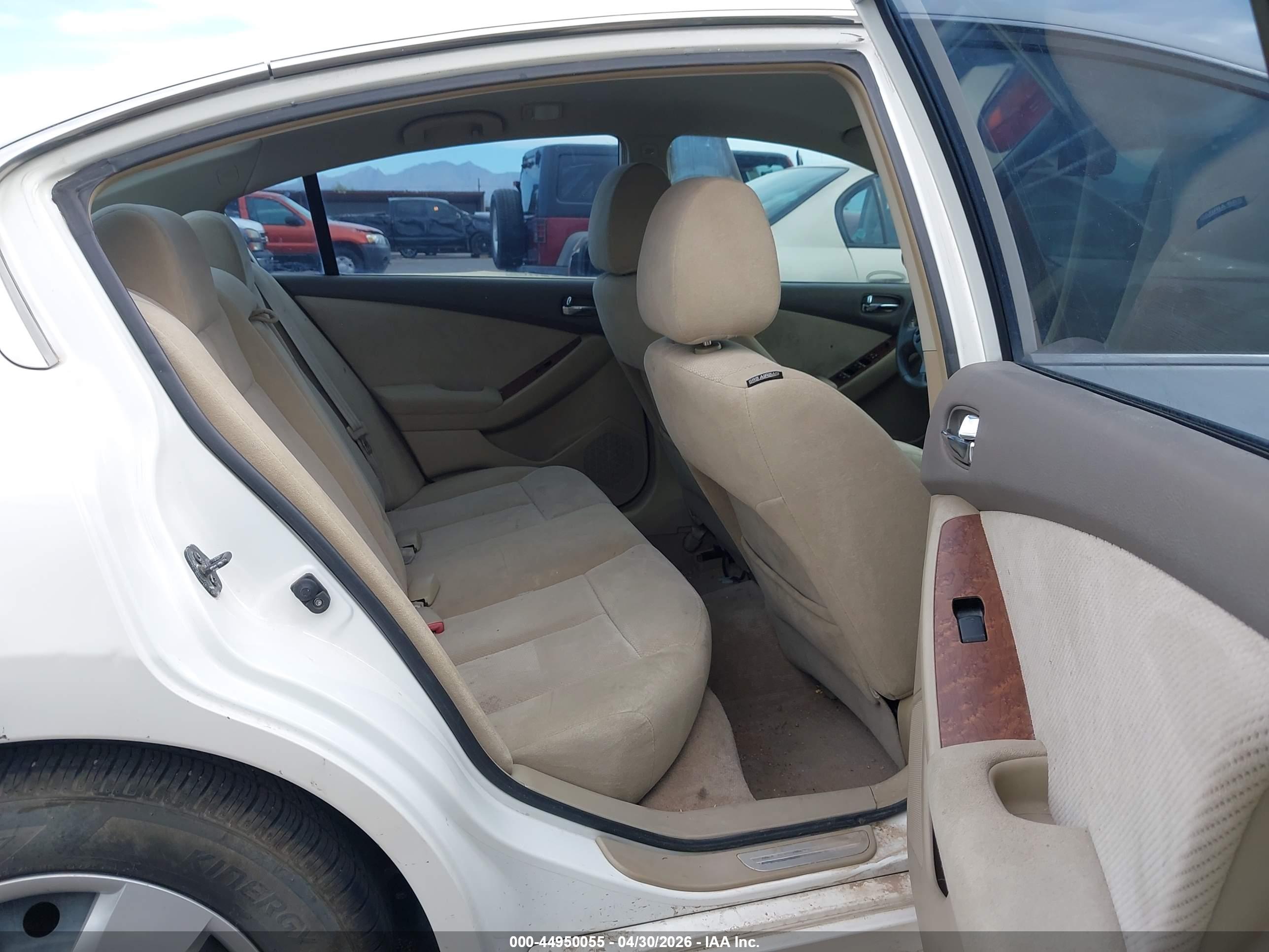 NISSAN ALTIMA image 8