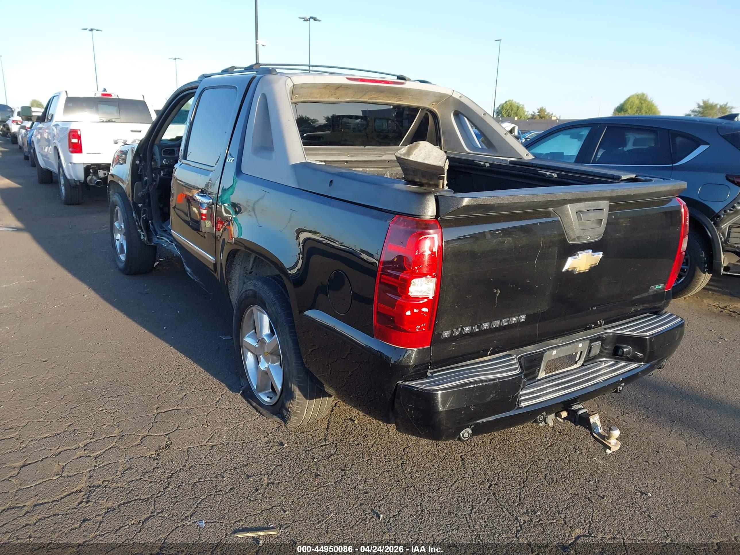 CHEVROLET AVALANCHE image 3