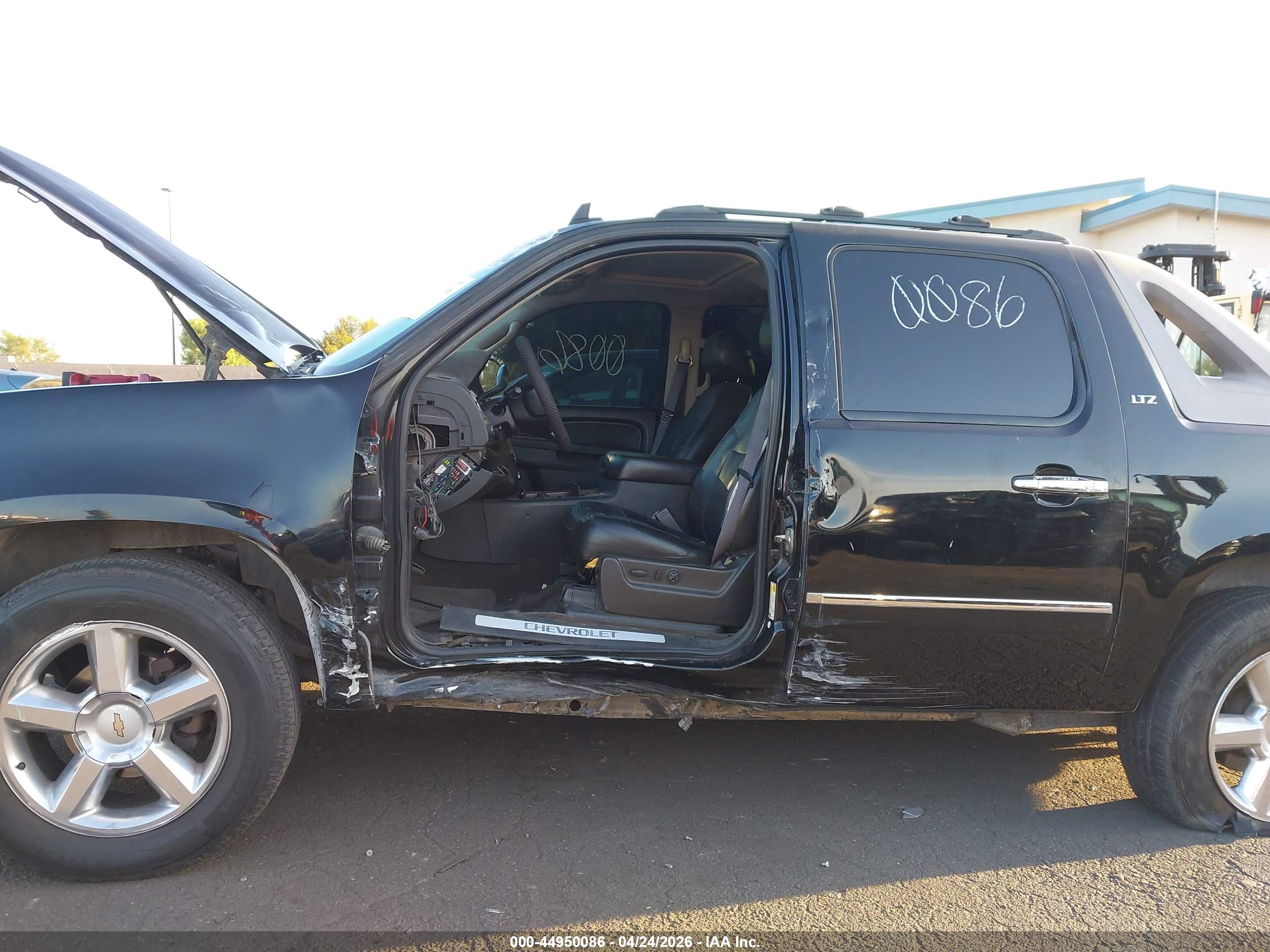CHEVROLET AVALANCHE image 6