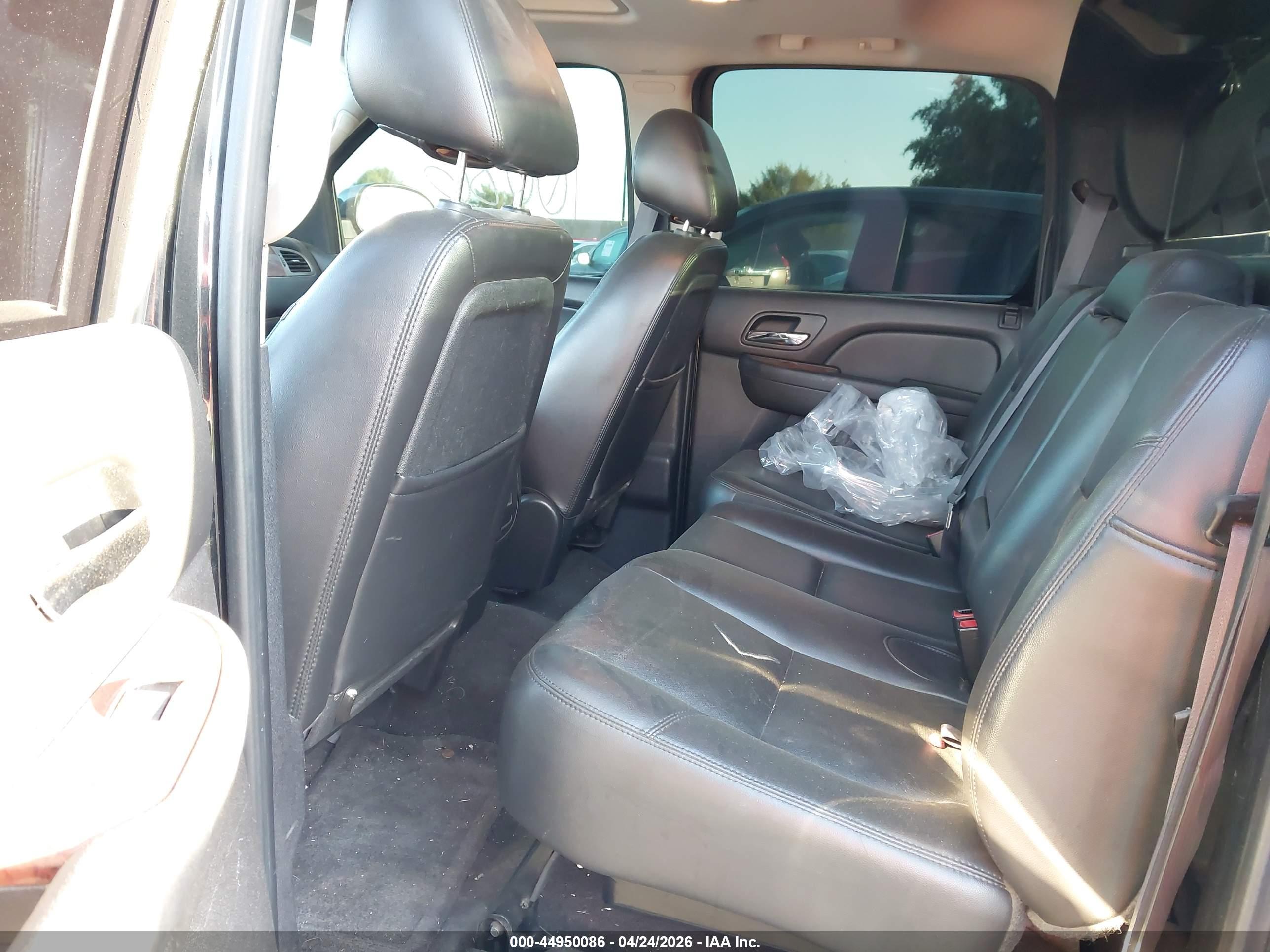 CHEVROLET AVALANCHE image 8