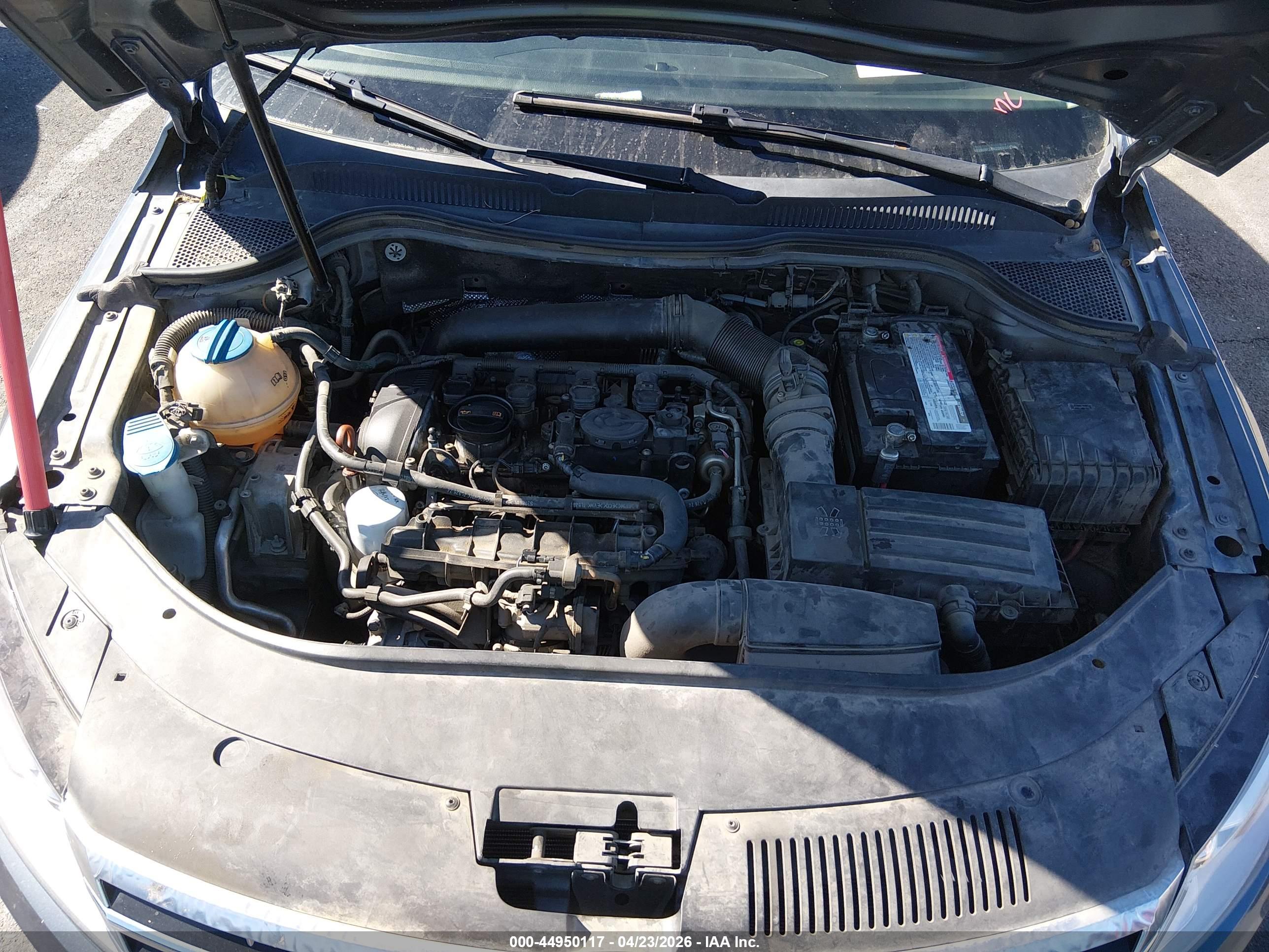 VOLKSWAGEN CC image 10