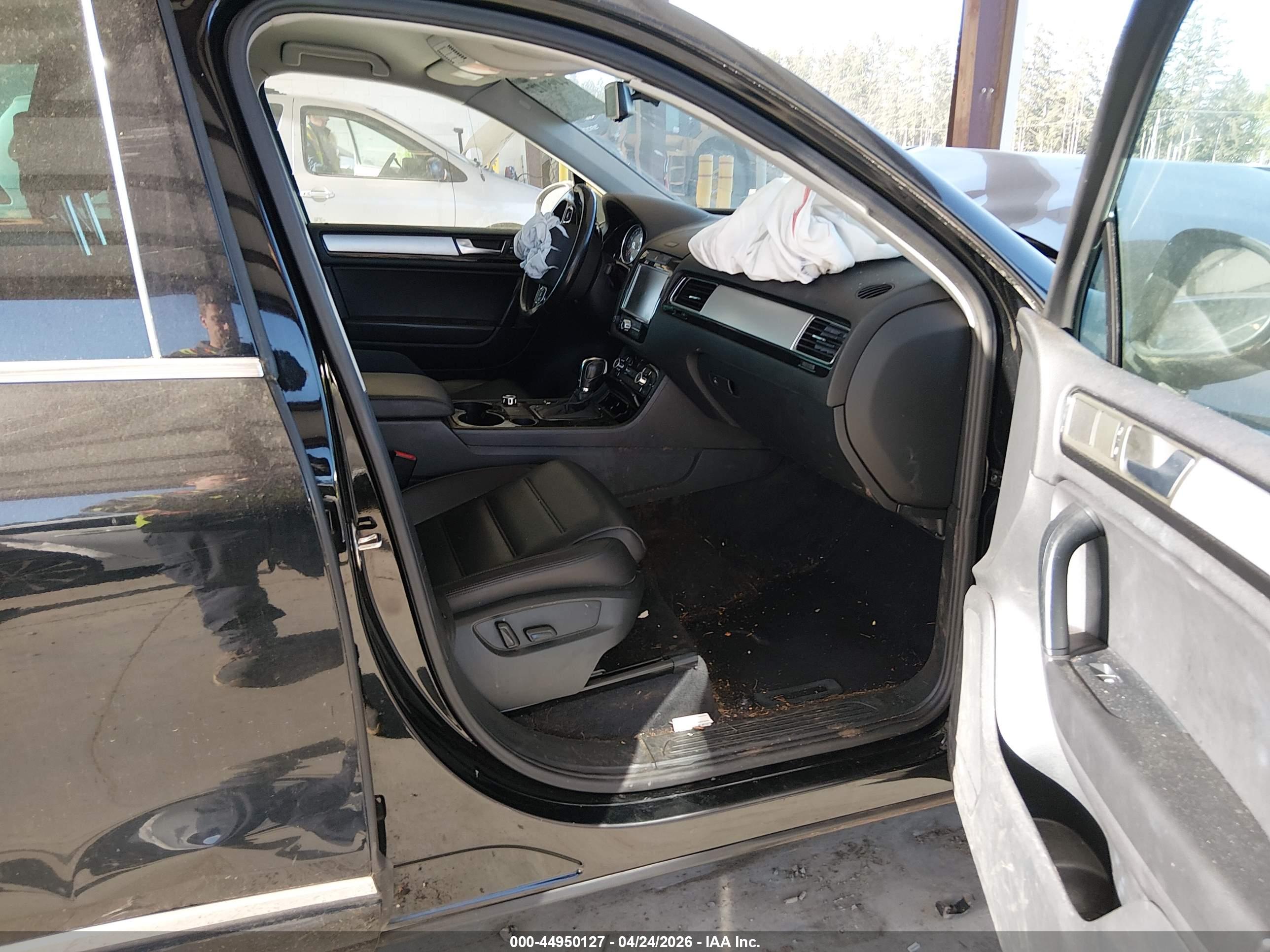 VOLKSWAGEN TOUAREG image 5