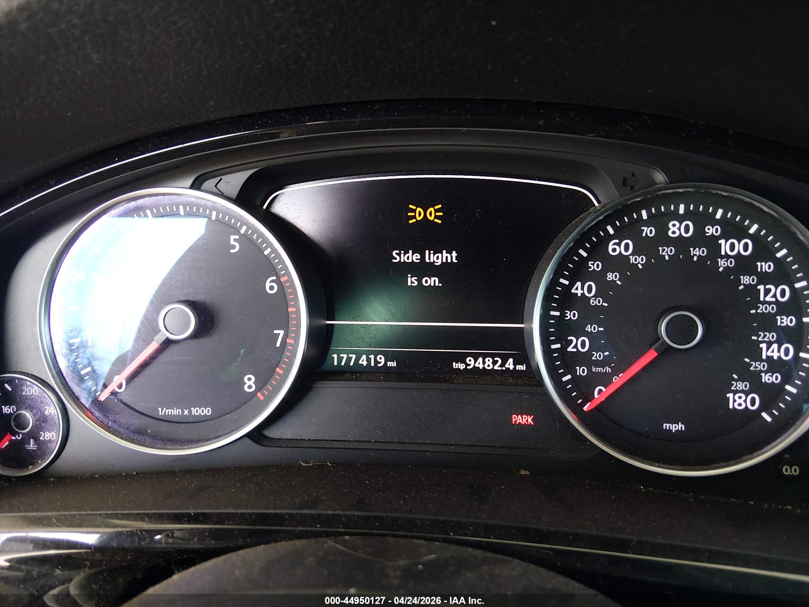 VOLKSWAGEN TOUAREG image 7
