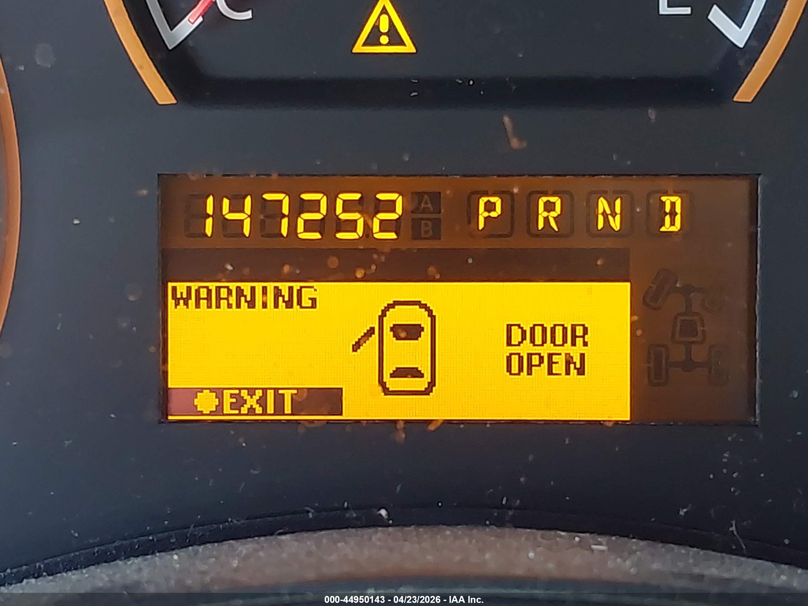 NISSAN TITAN image 7