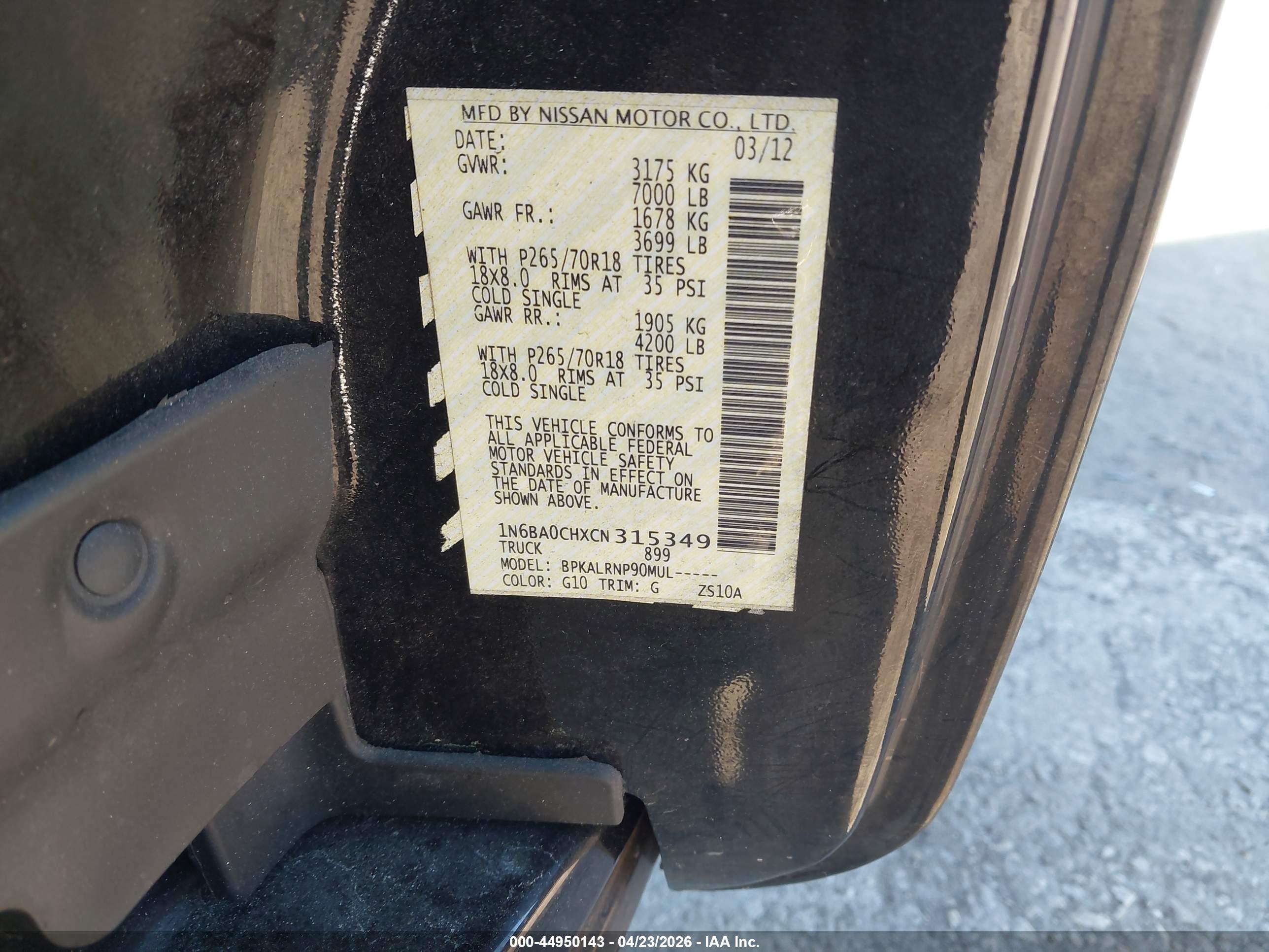 NISSAN TITAN image 9