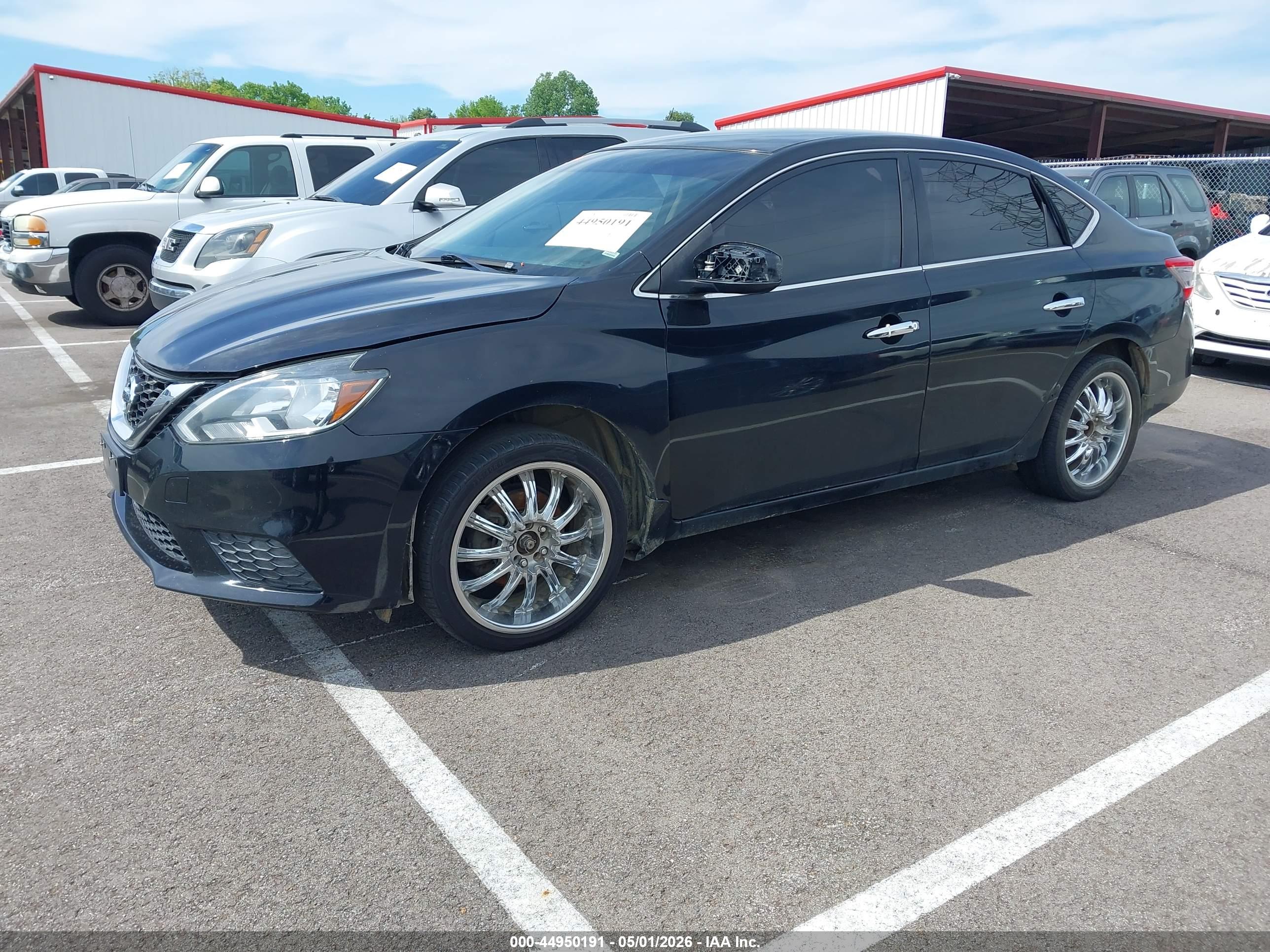 NISSAN SENTRA image 2