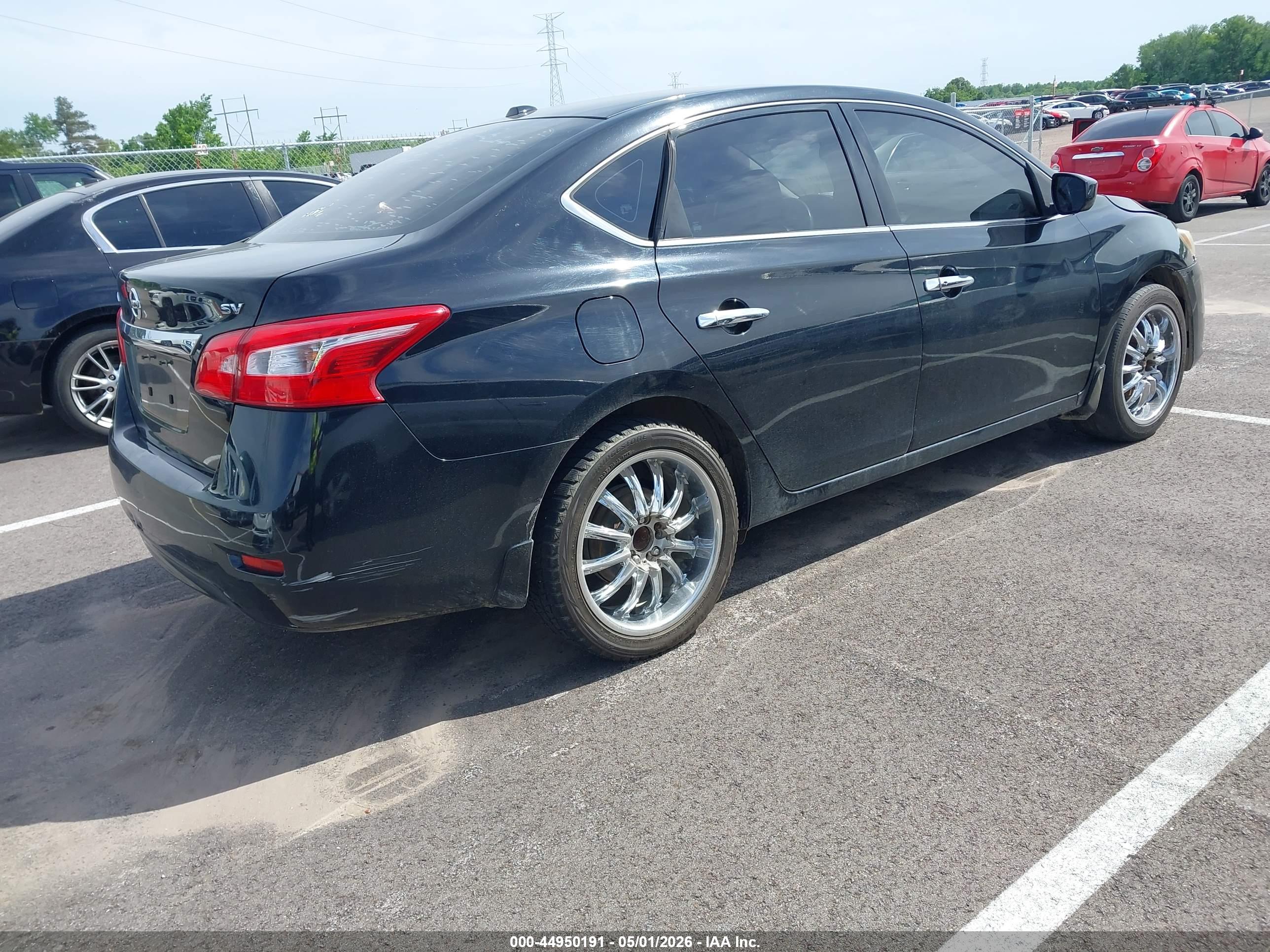NISSAN SENTRA image 4