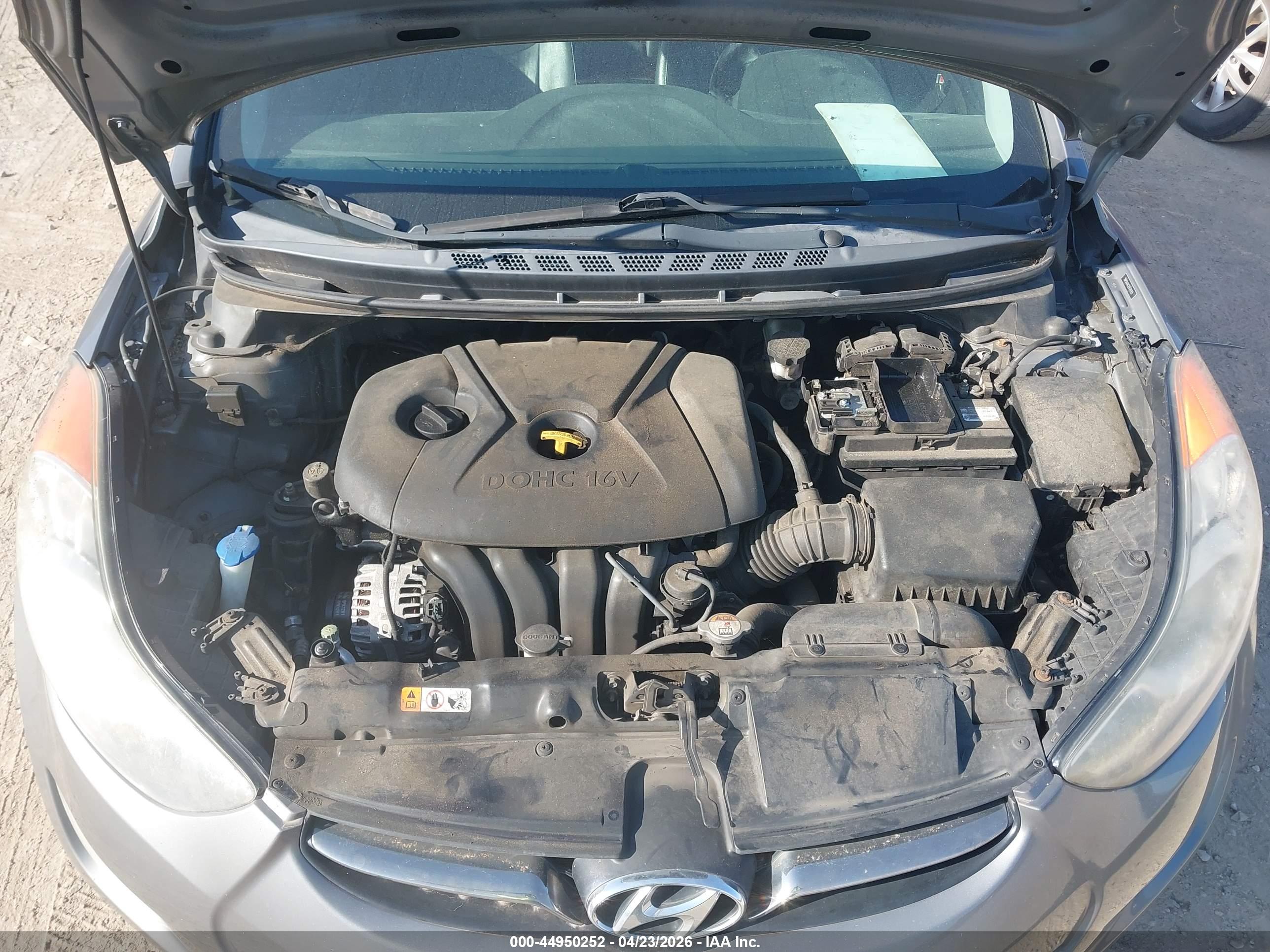 HYUNDAI ELANTRA image 10